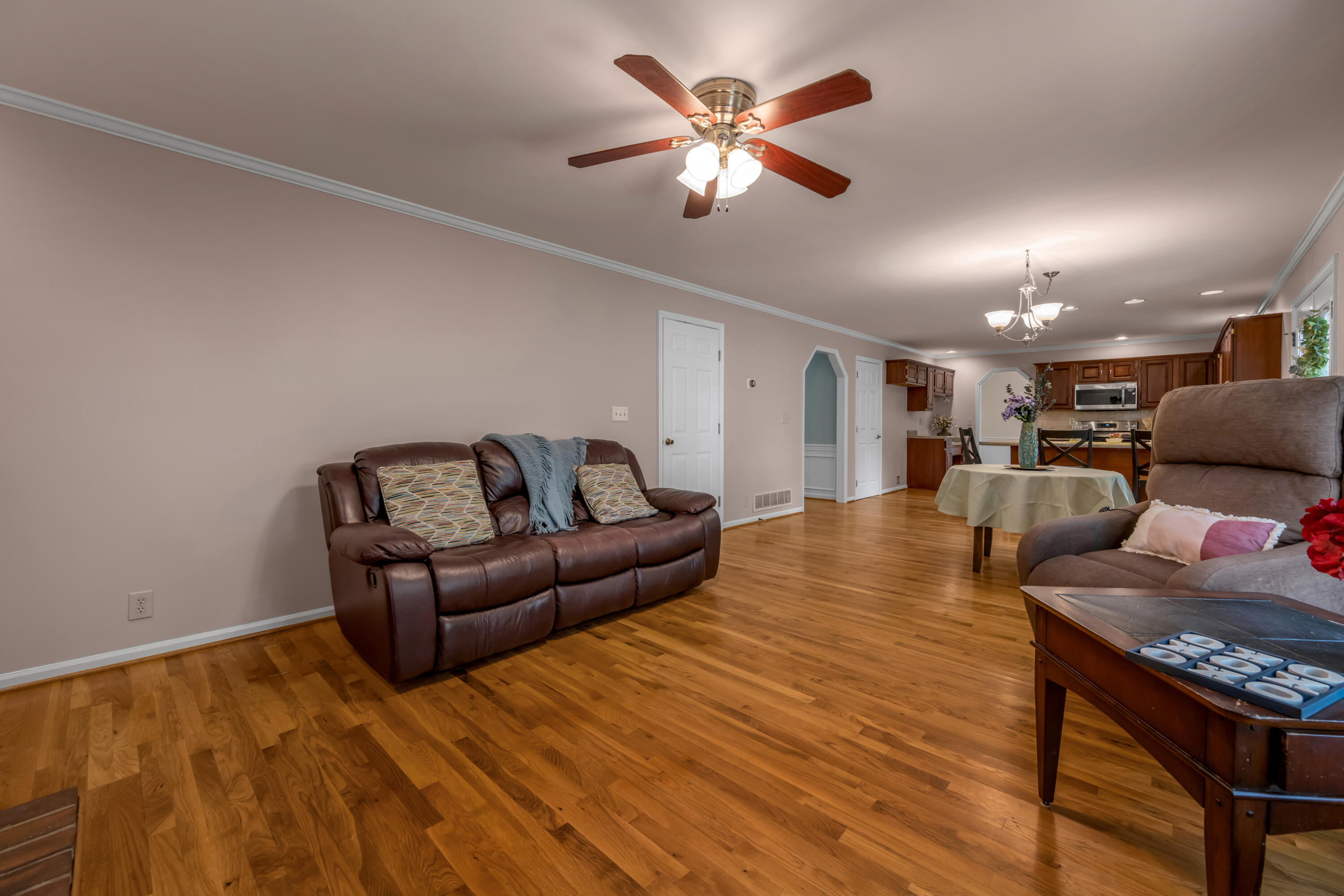 4560 Clubhouse Drive Property Photo 29