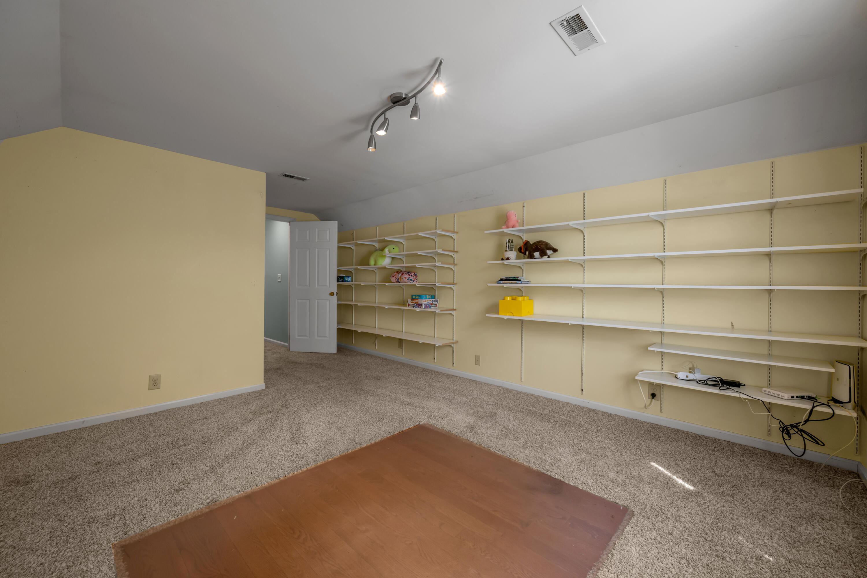 4560 Clubhouse Drive Property Photo 36