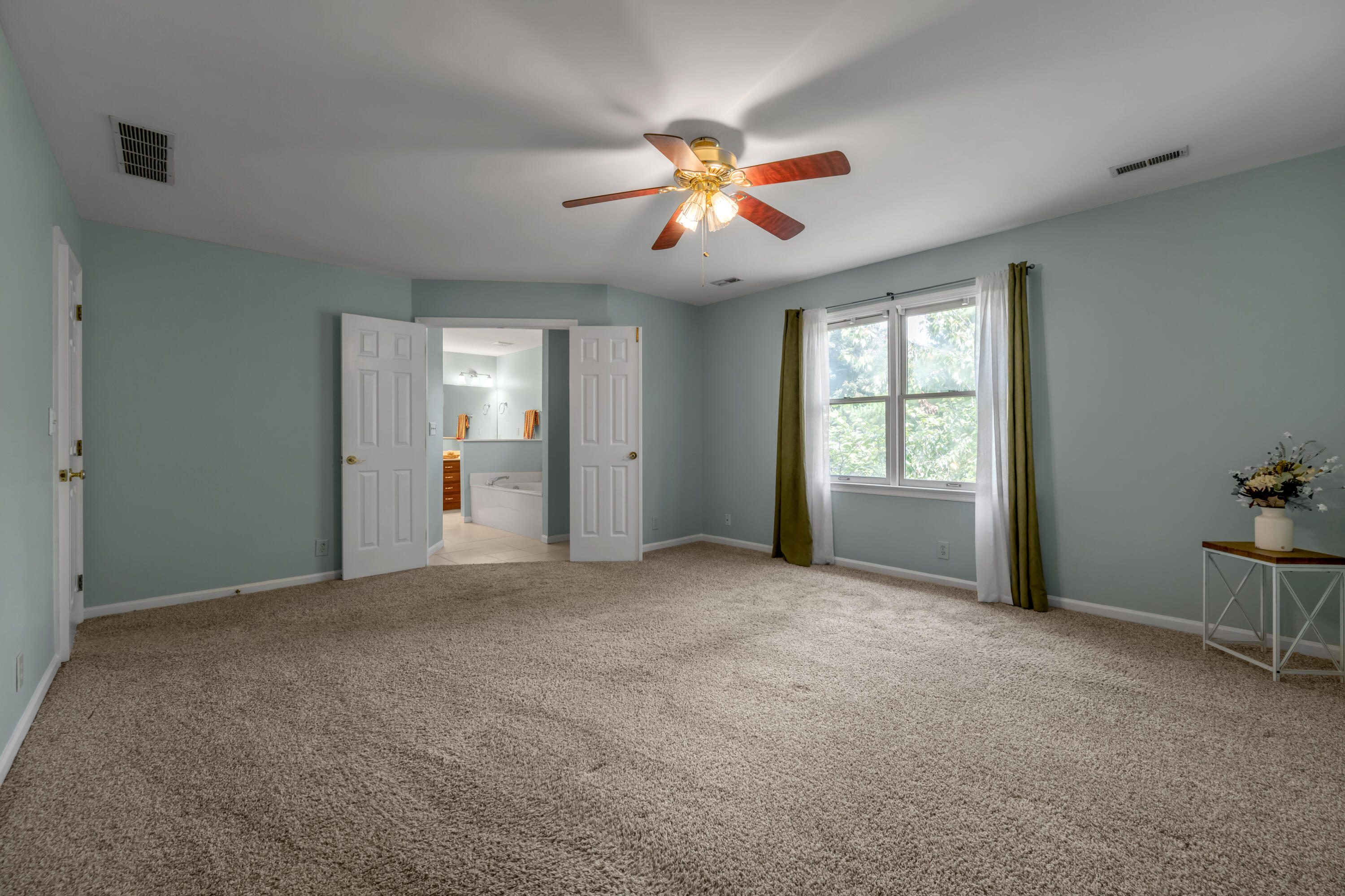 4560 Clubhouse Drive Property Photo 46