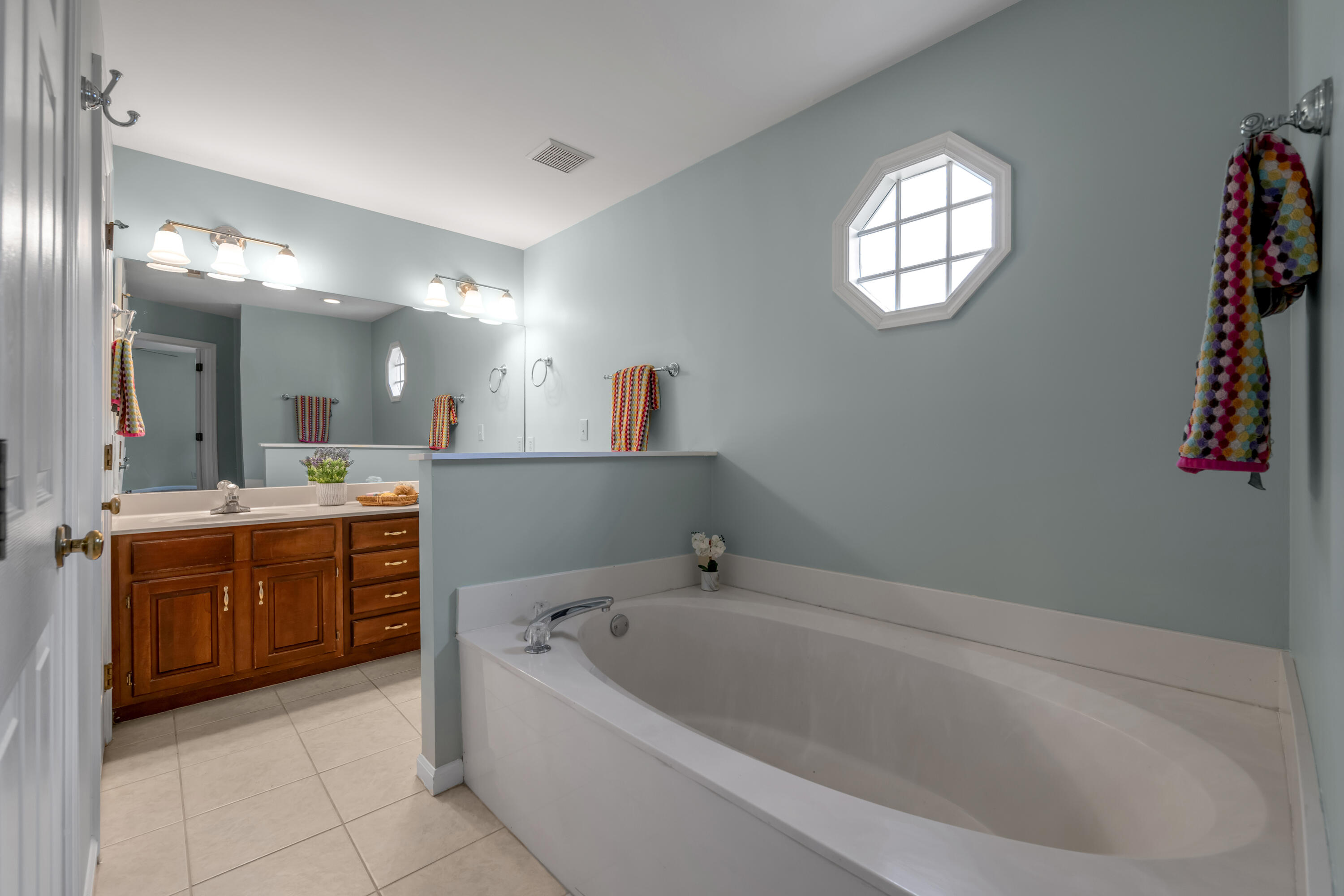 4560 Clubhouse Drive Property Photo 48