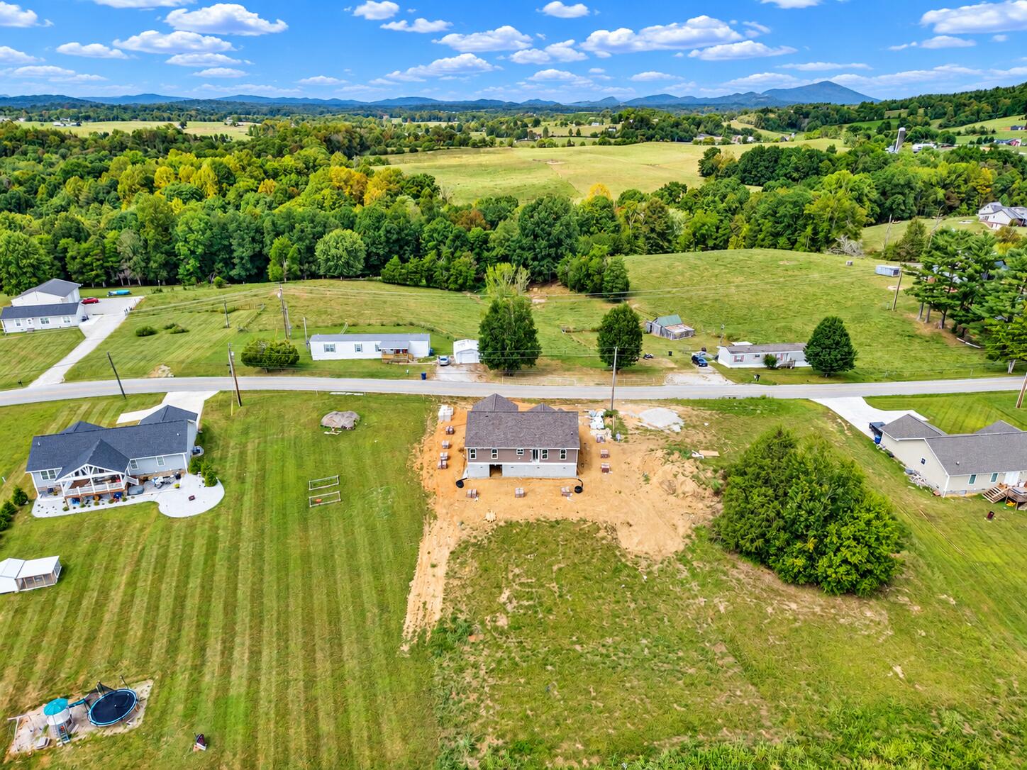 373 Kentucky 1676 Property Photo 5