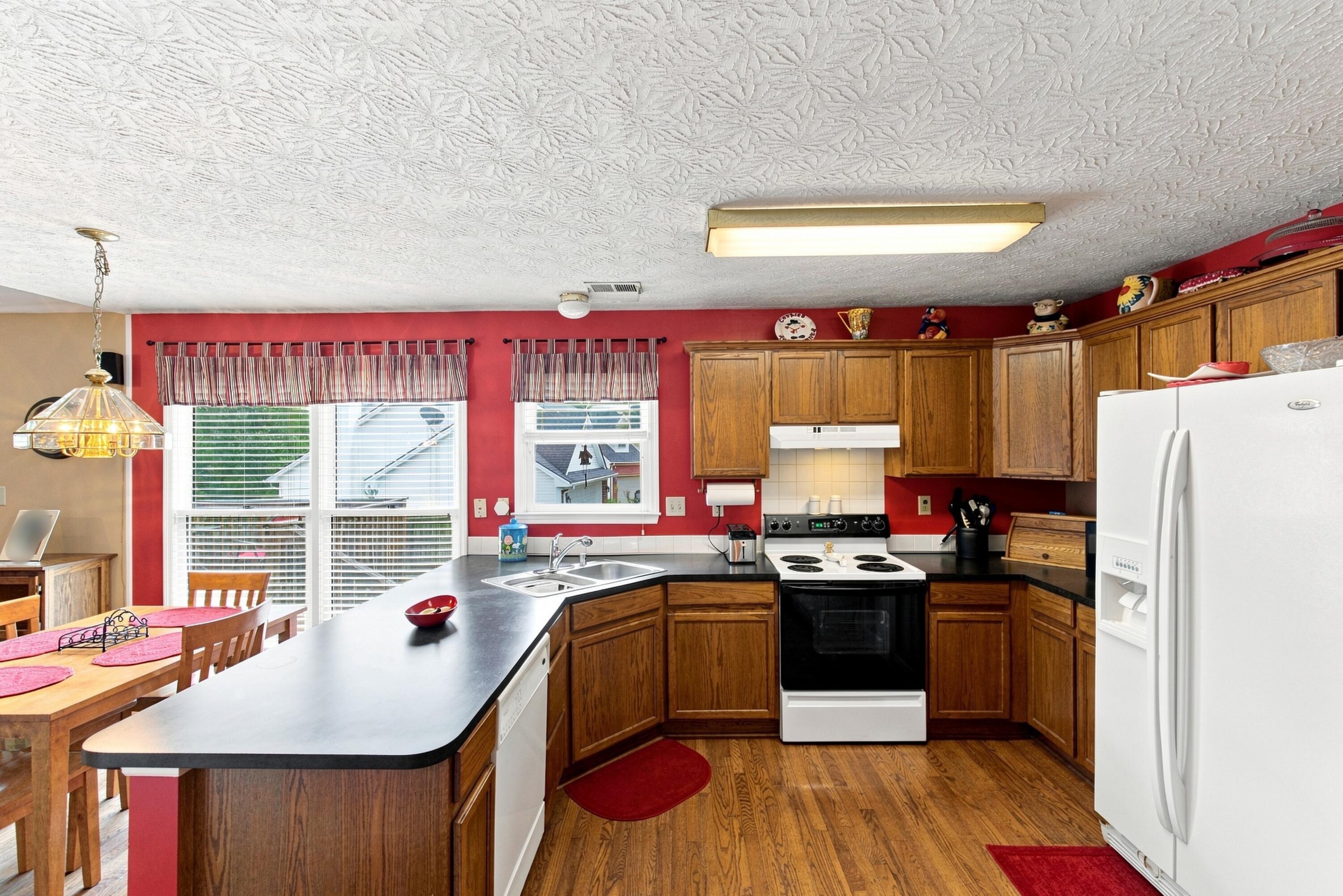 360 Whitfield Drive Property Photo 9