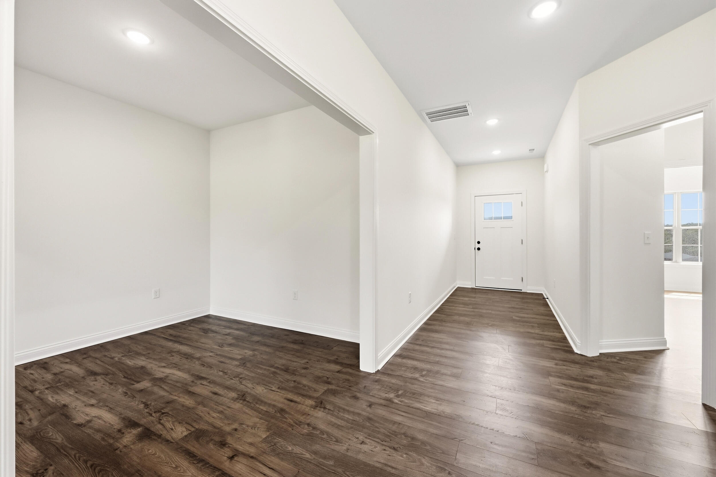 917 Olympic Court Property Photo 5