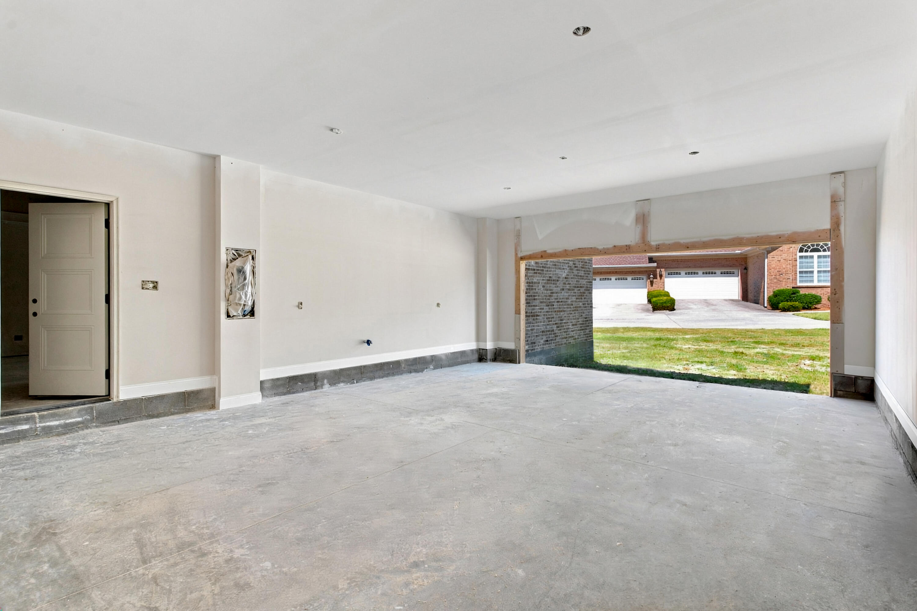 109 Arbor Court Property Photo 15