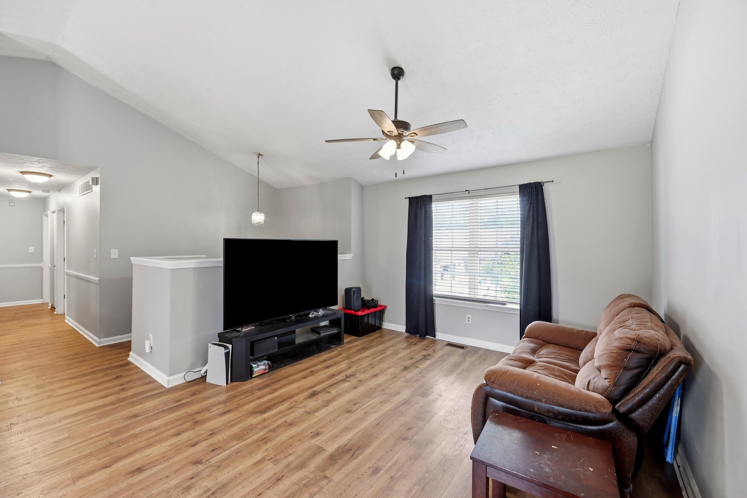 118 S Bold Forbes Boulevard Property Photo 5