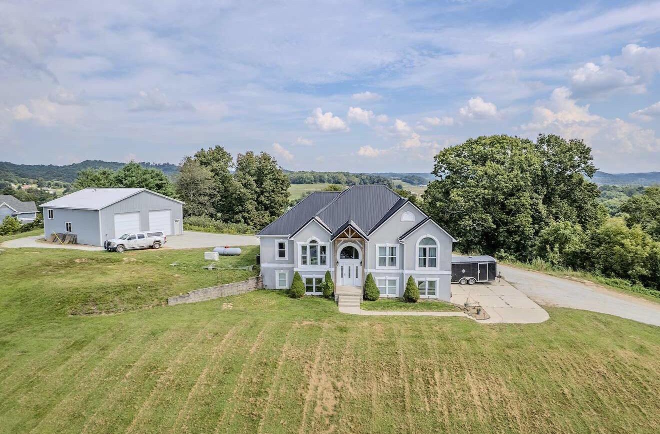 4885 State Route 522 Property Photo 1