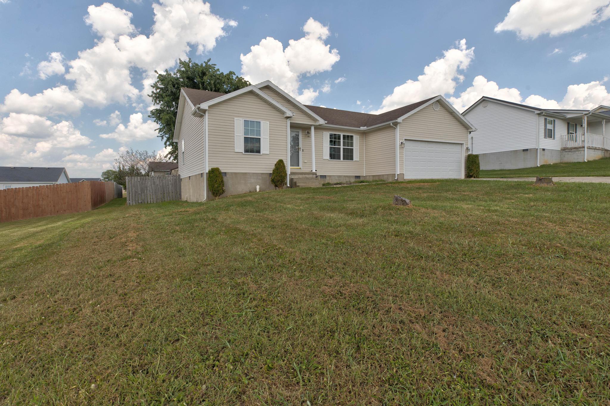 332 Woodland Lane Property Photo 3
