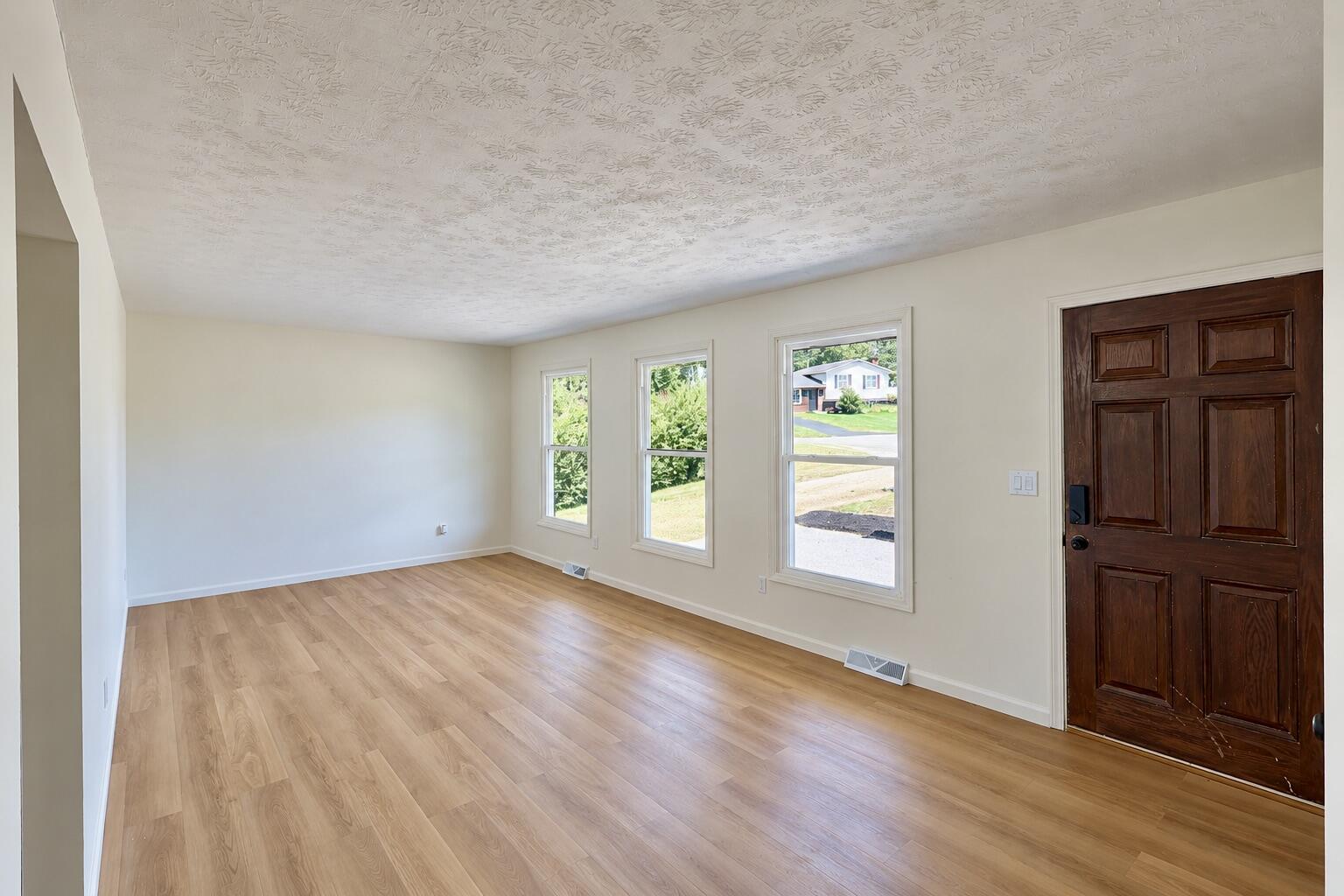 518 Daniel Drive Property Photo 7