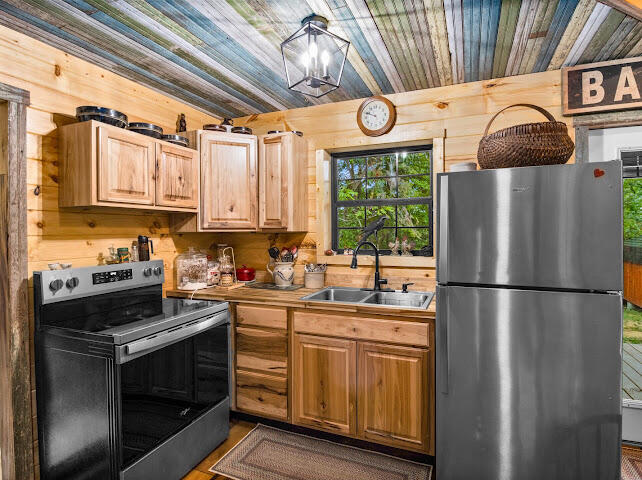 175 Brown Gabbard Road Property Photo 11