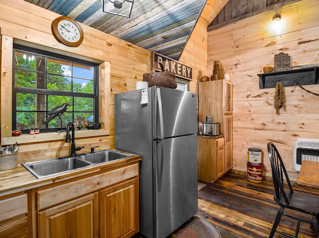175 Brown Gabbard Road Property Photo 13