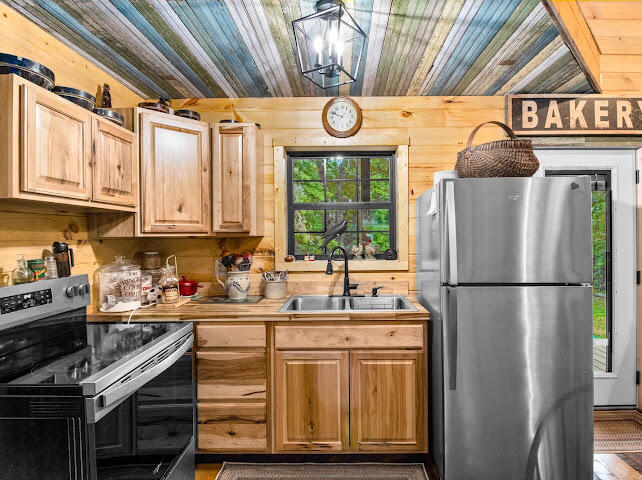 175 Brown Gabbard Road Property Photo 14