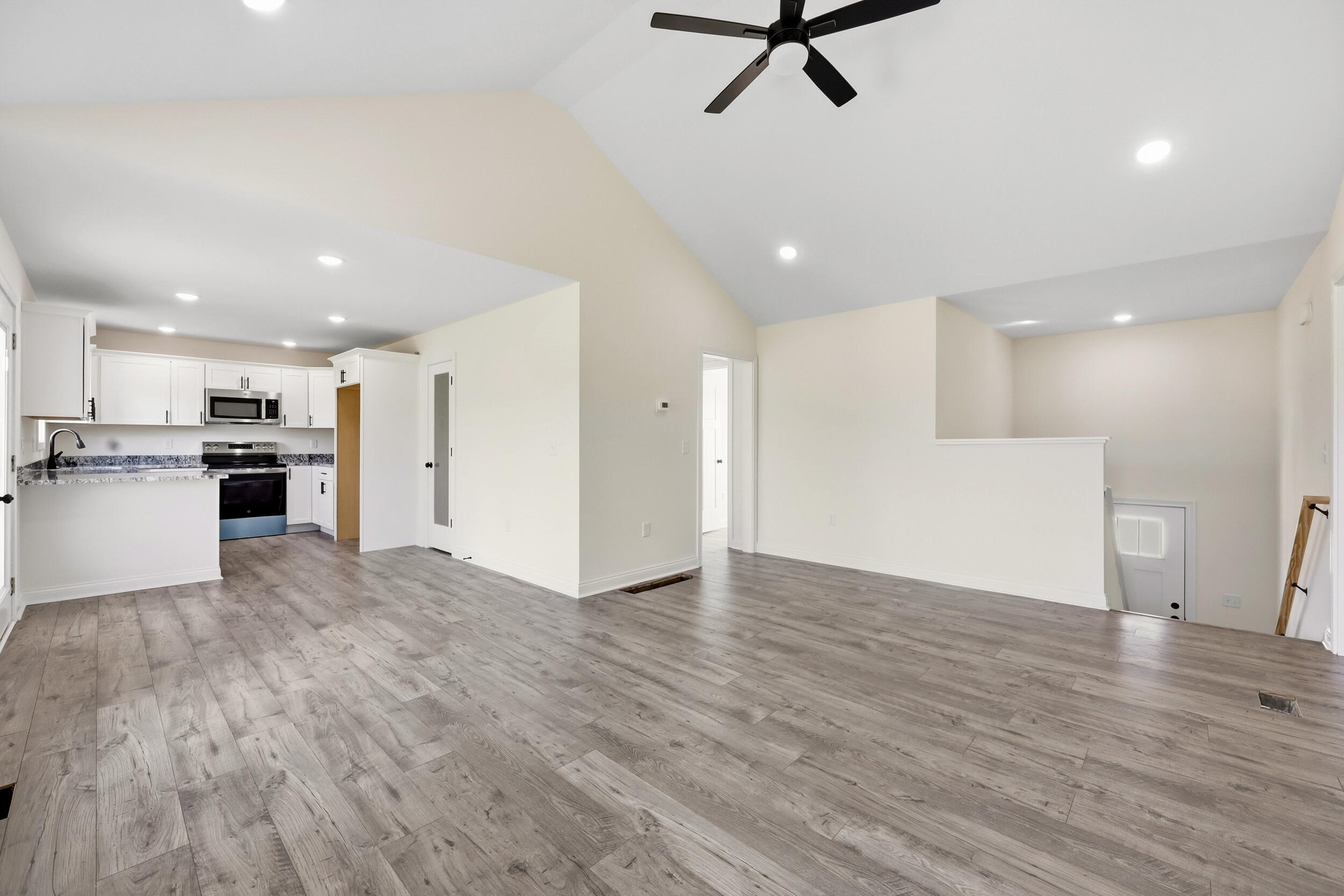 945 Olympic Court Property Photo 4