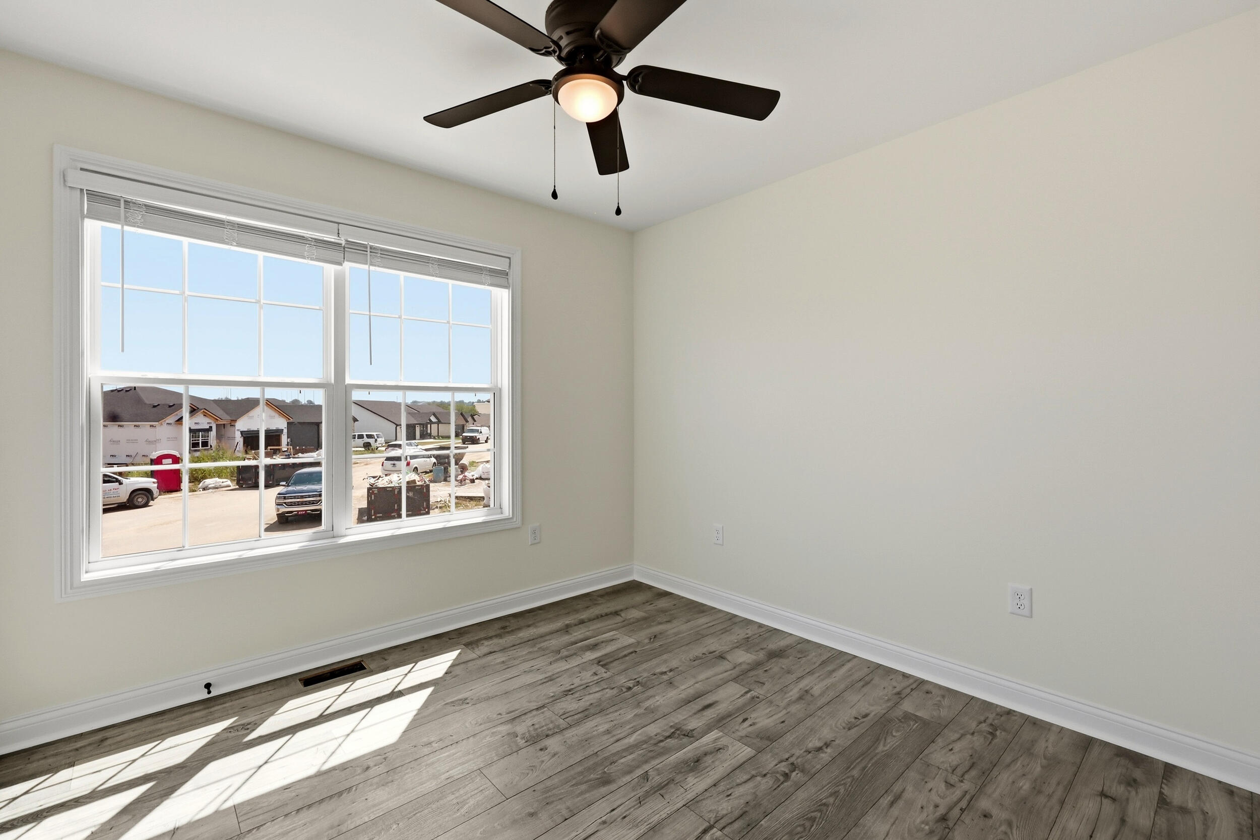 945 Olympic Court Property Photo 12