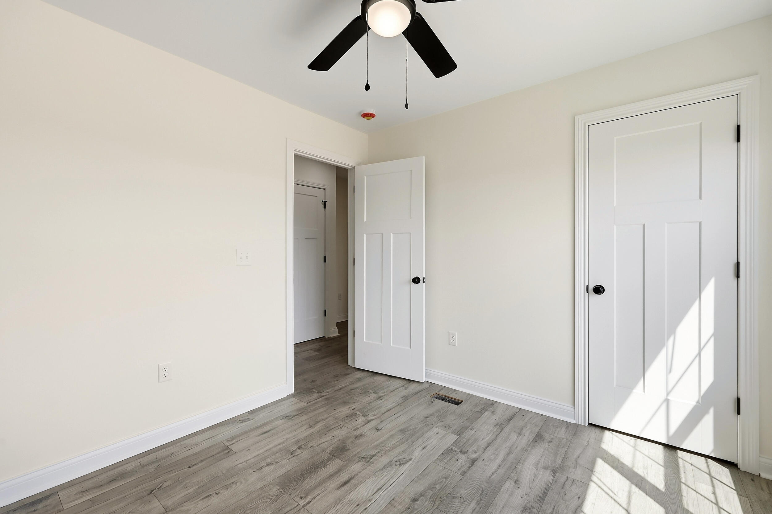 945 Olympic Court Property Photo 13