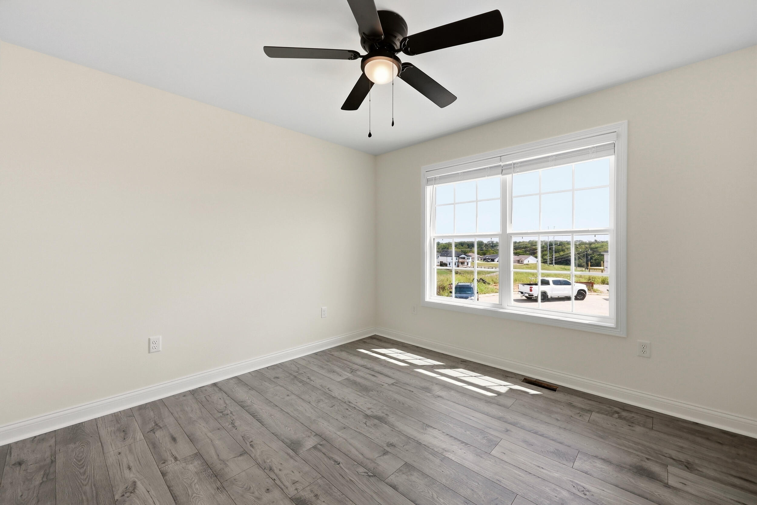 945 Olympic Court Property Photo 15