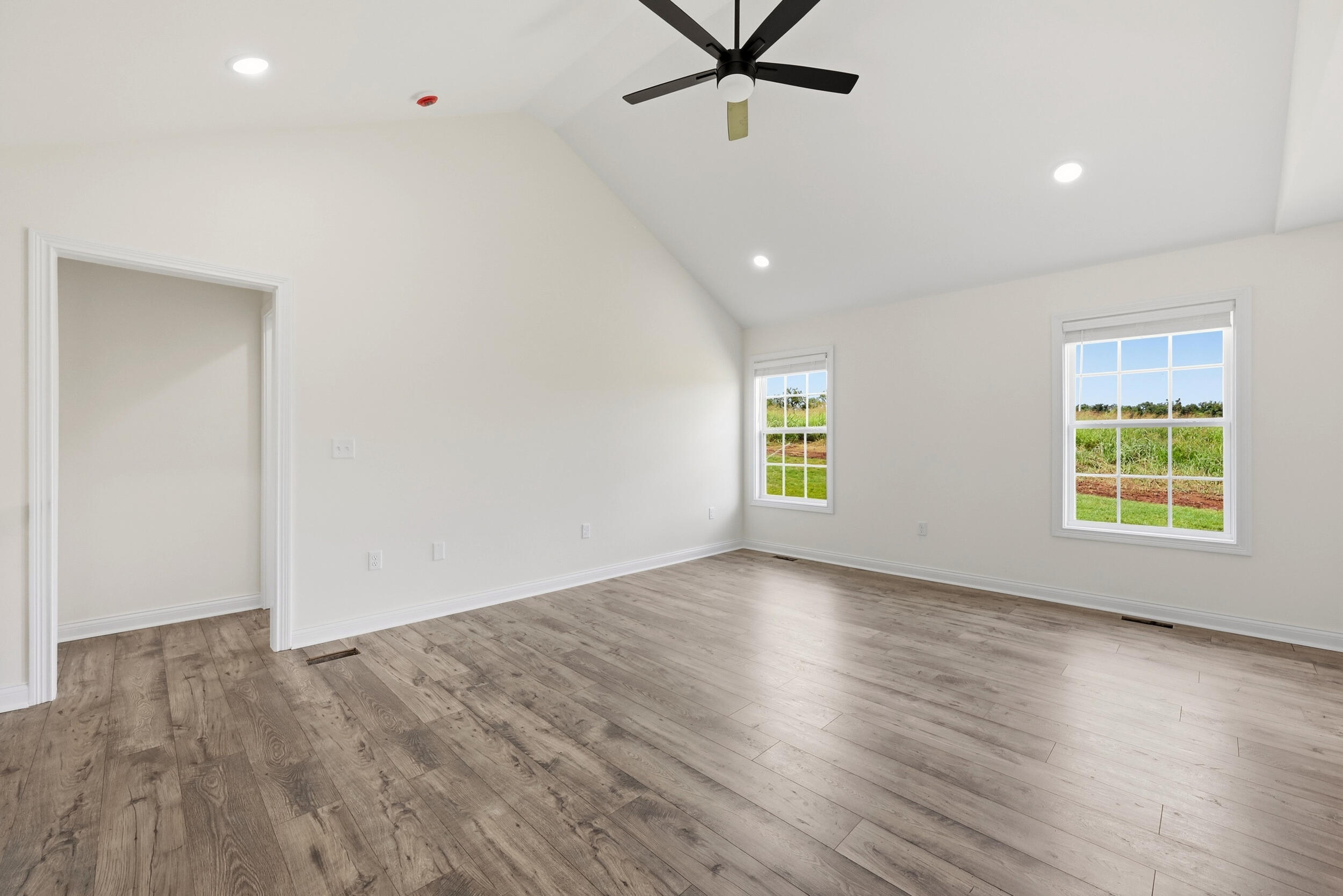 945 Olympic Court Property Photo 17
