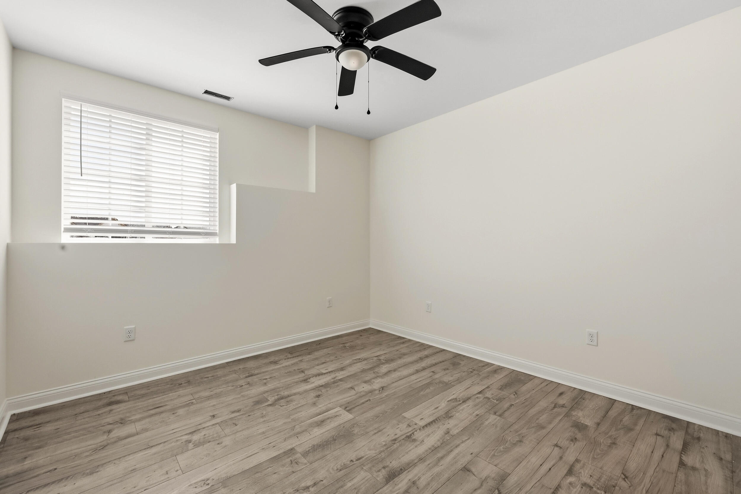 945 Olympic Court Property Photo 26