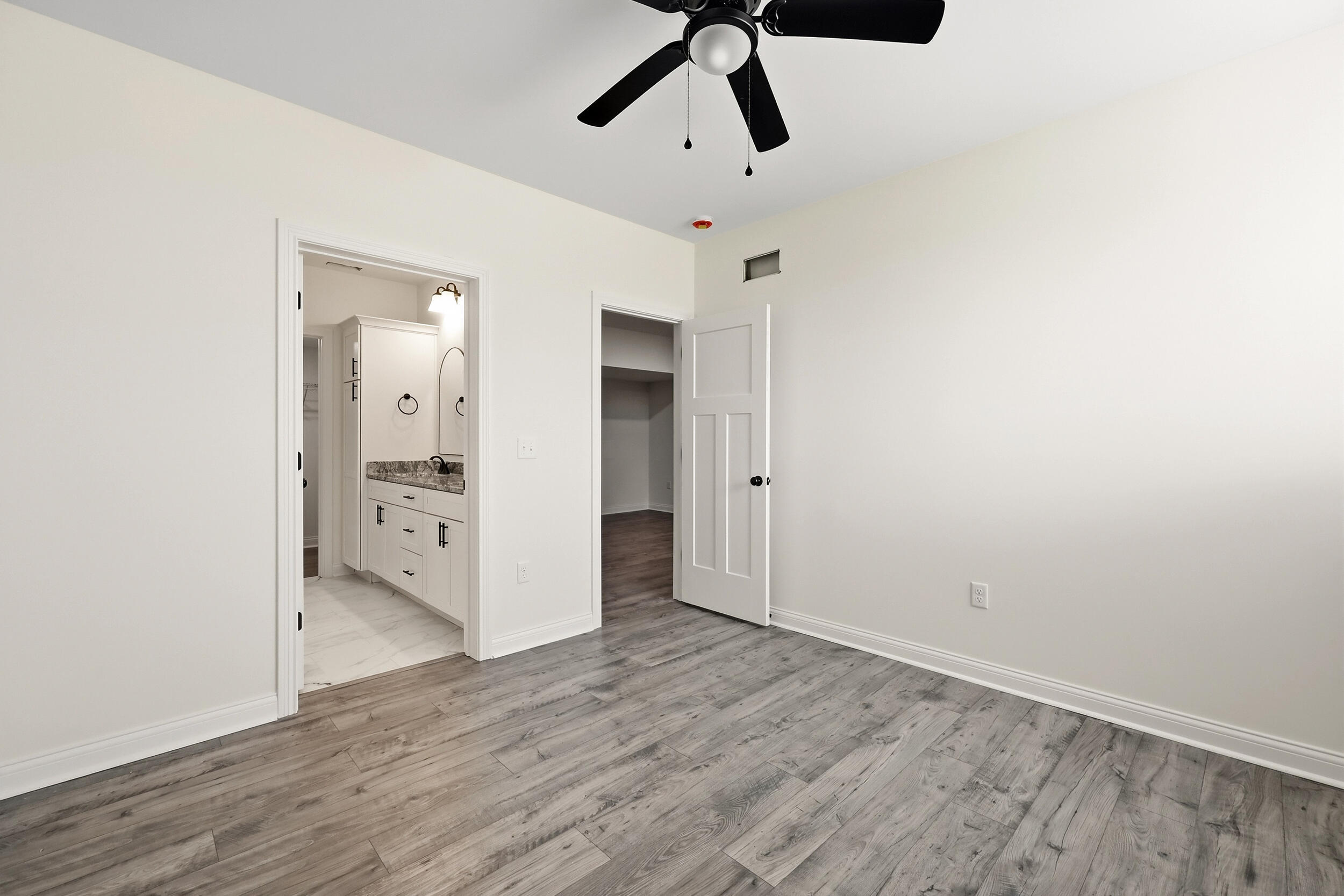 945 Olympic Court Property Photo 27