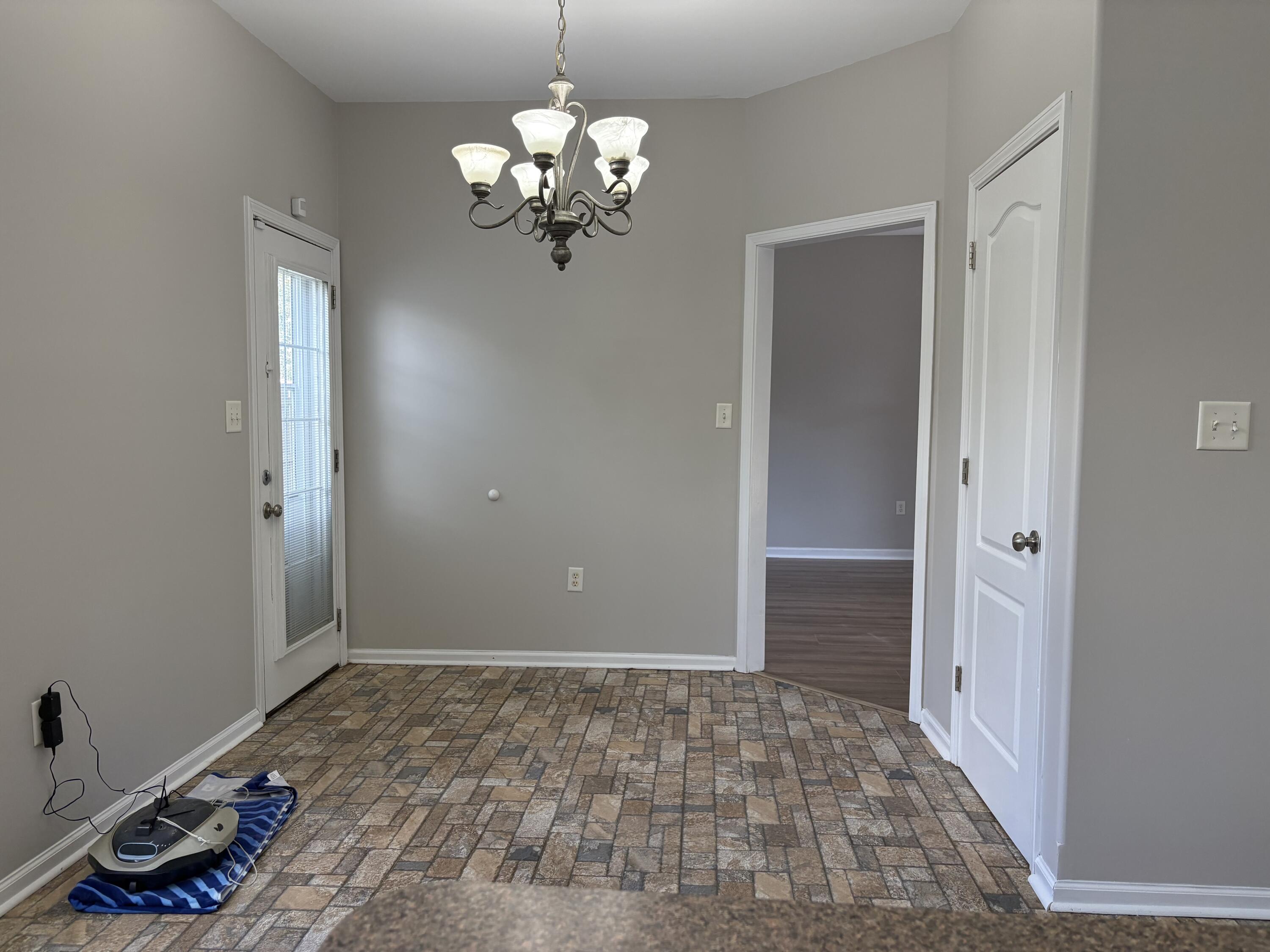 213 Skyline Drive Property Photo 10