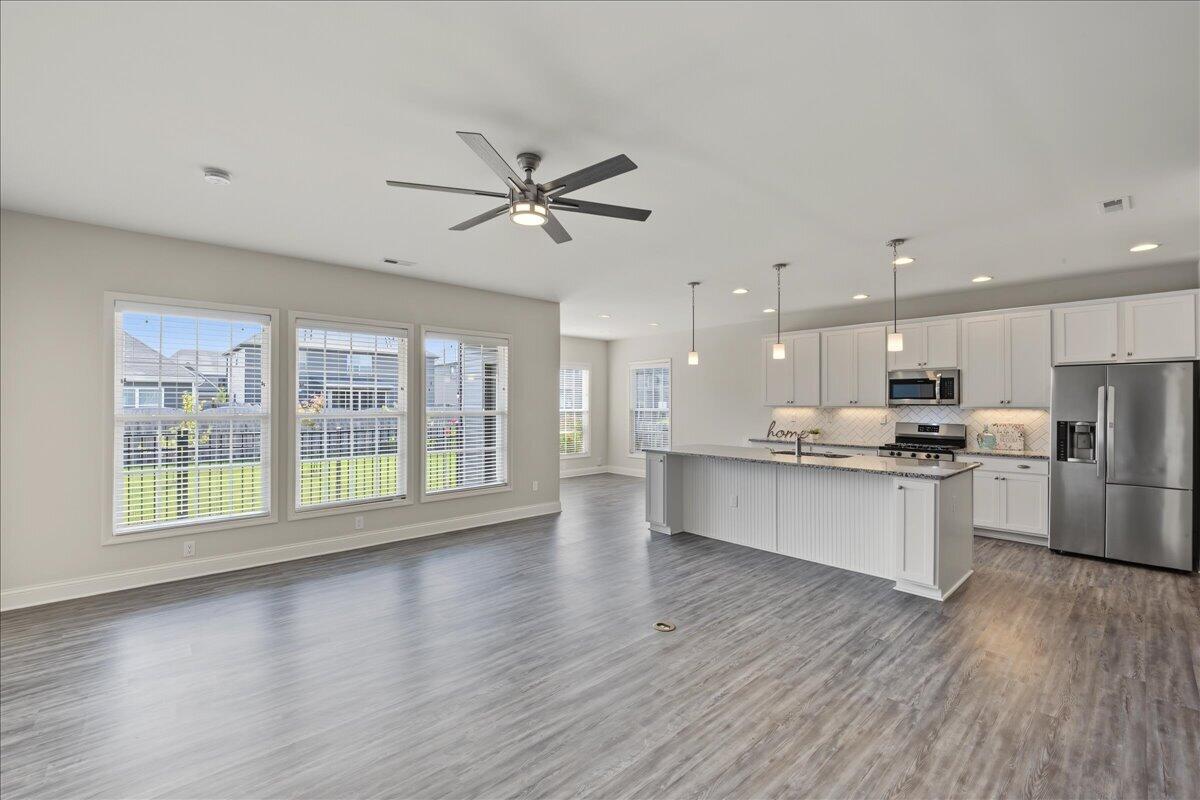 553 Windflower Way Property Photo 8