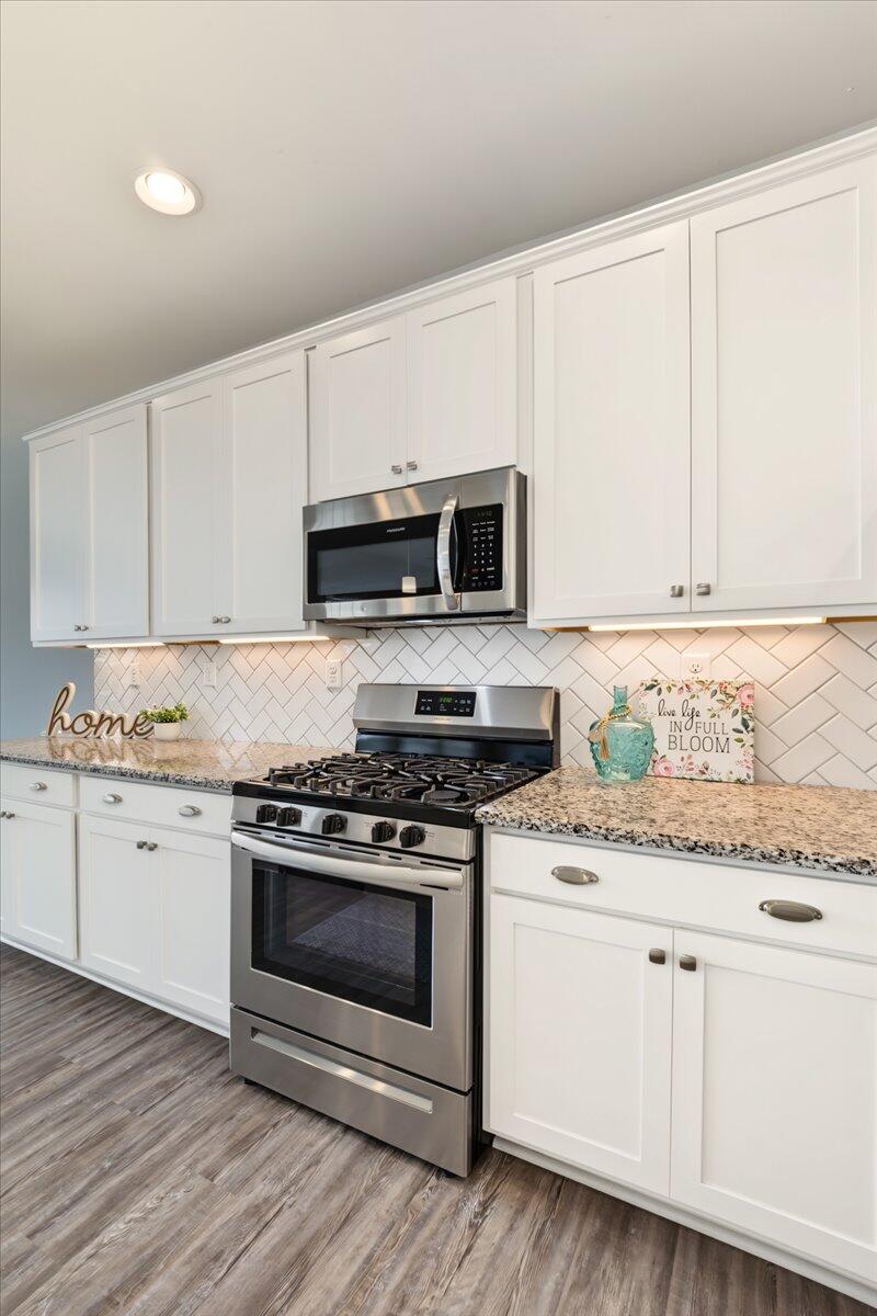 553 Windflower Way Property Photo 10