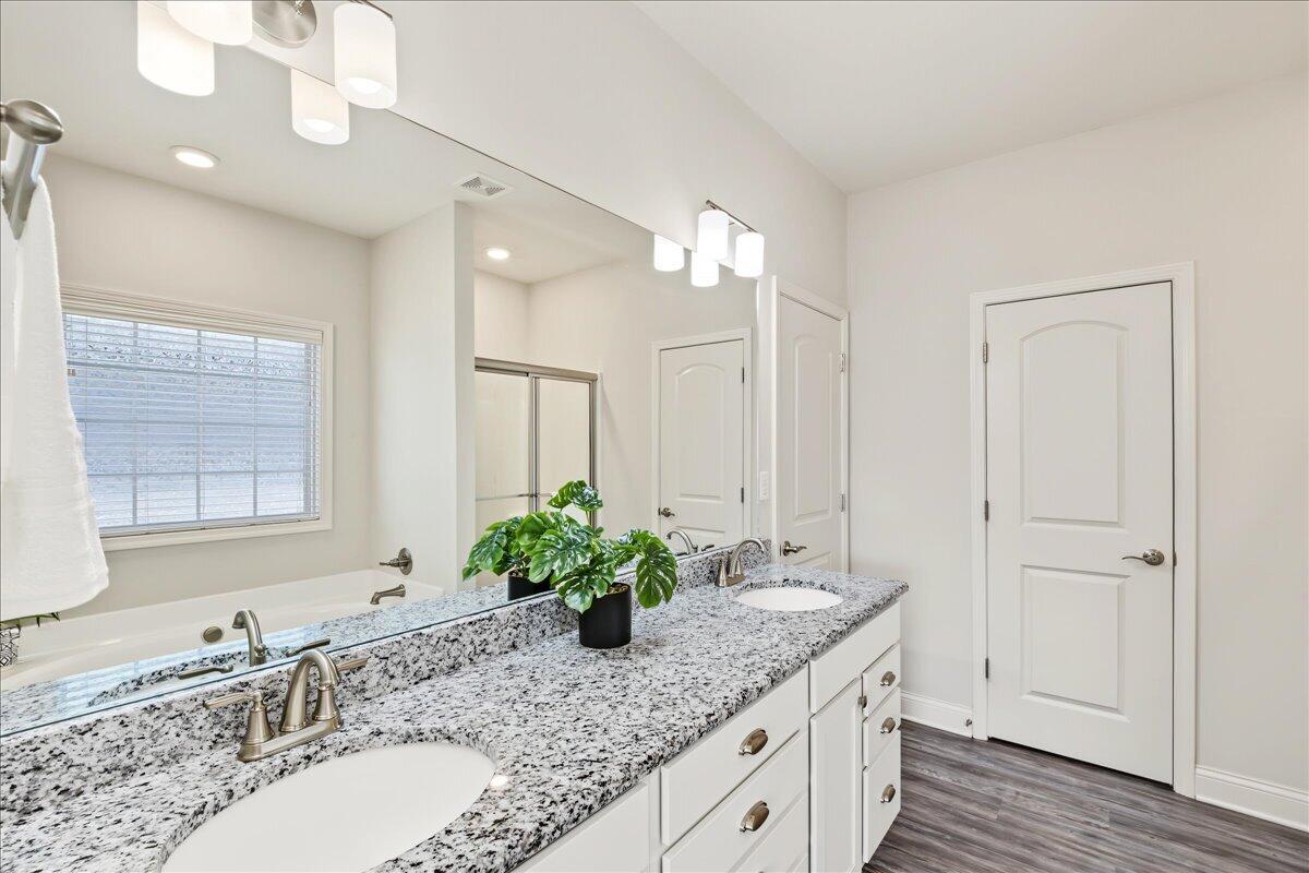 553 Windflower Way Property Photo 24