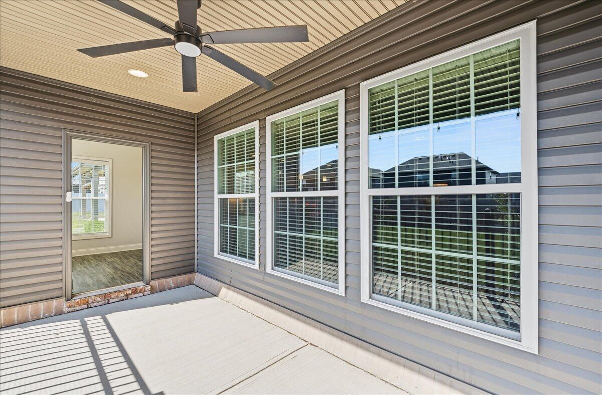 553 Windflower Way Property Photo 35
