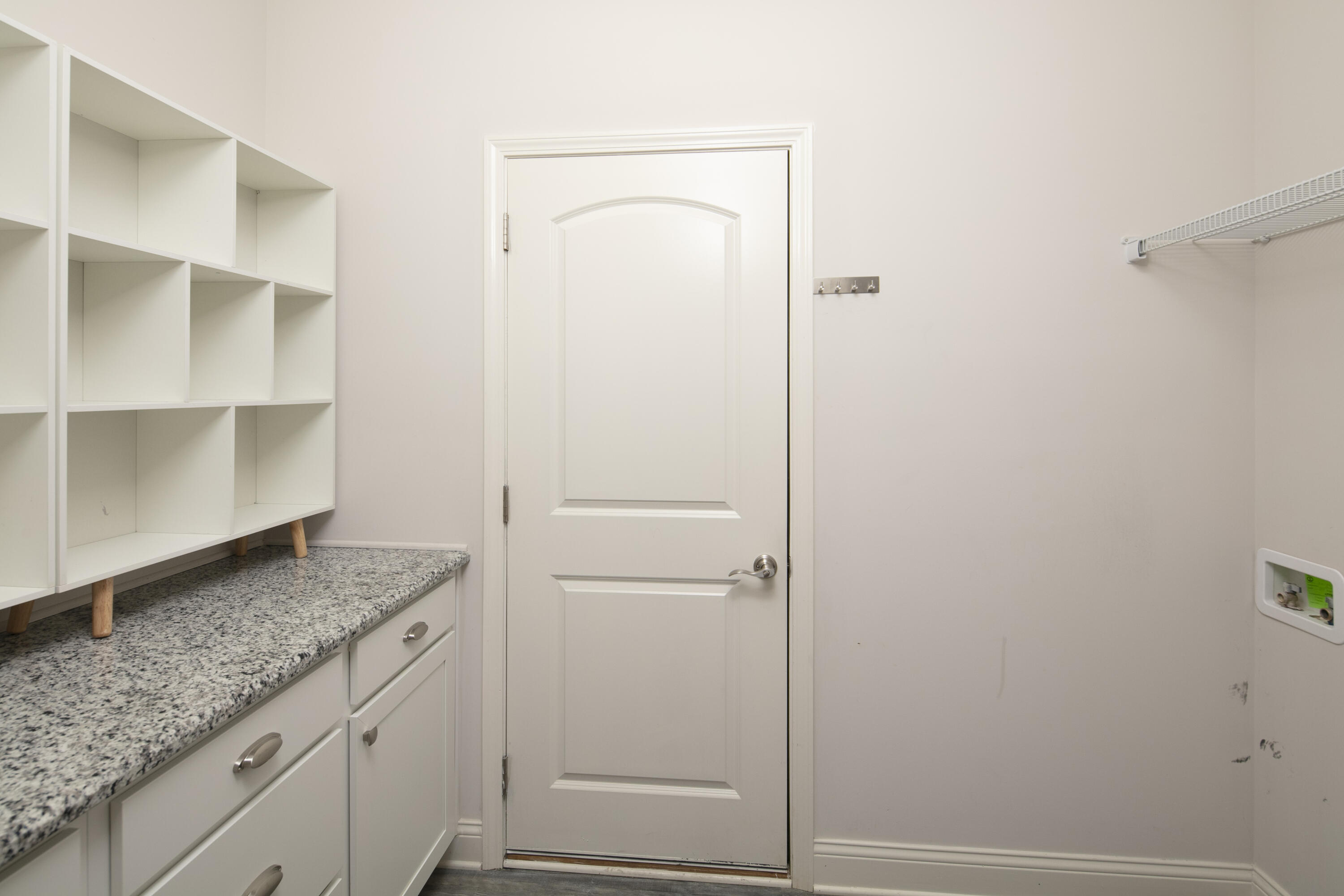 553 Windflower Way Property Photo 37