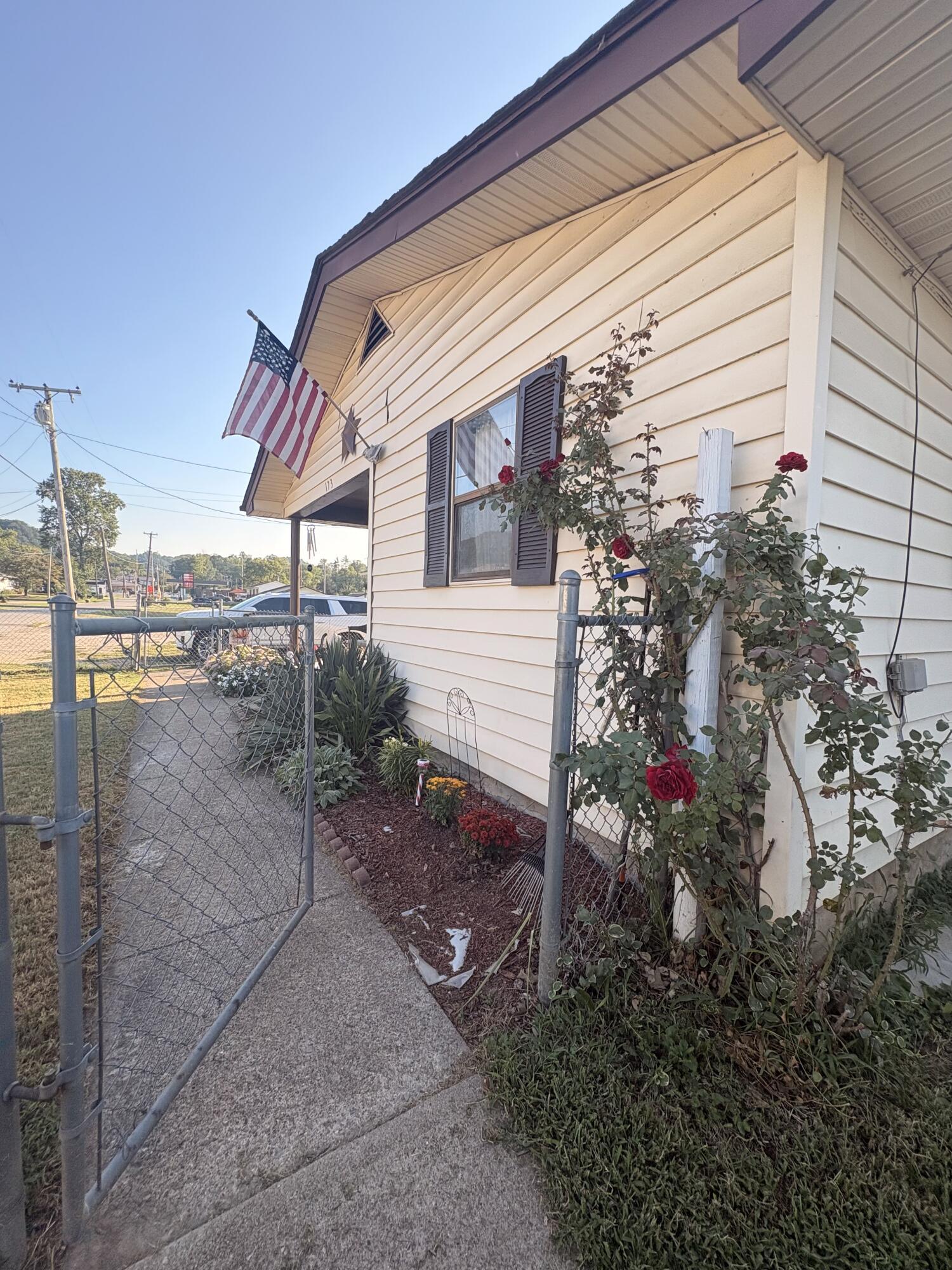 173 Garrison Lane Property Photo 4