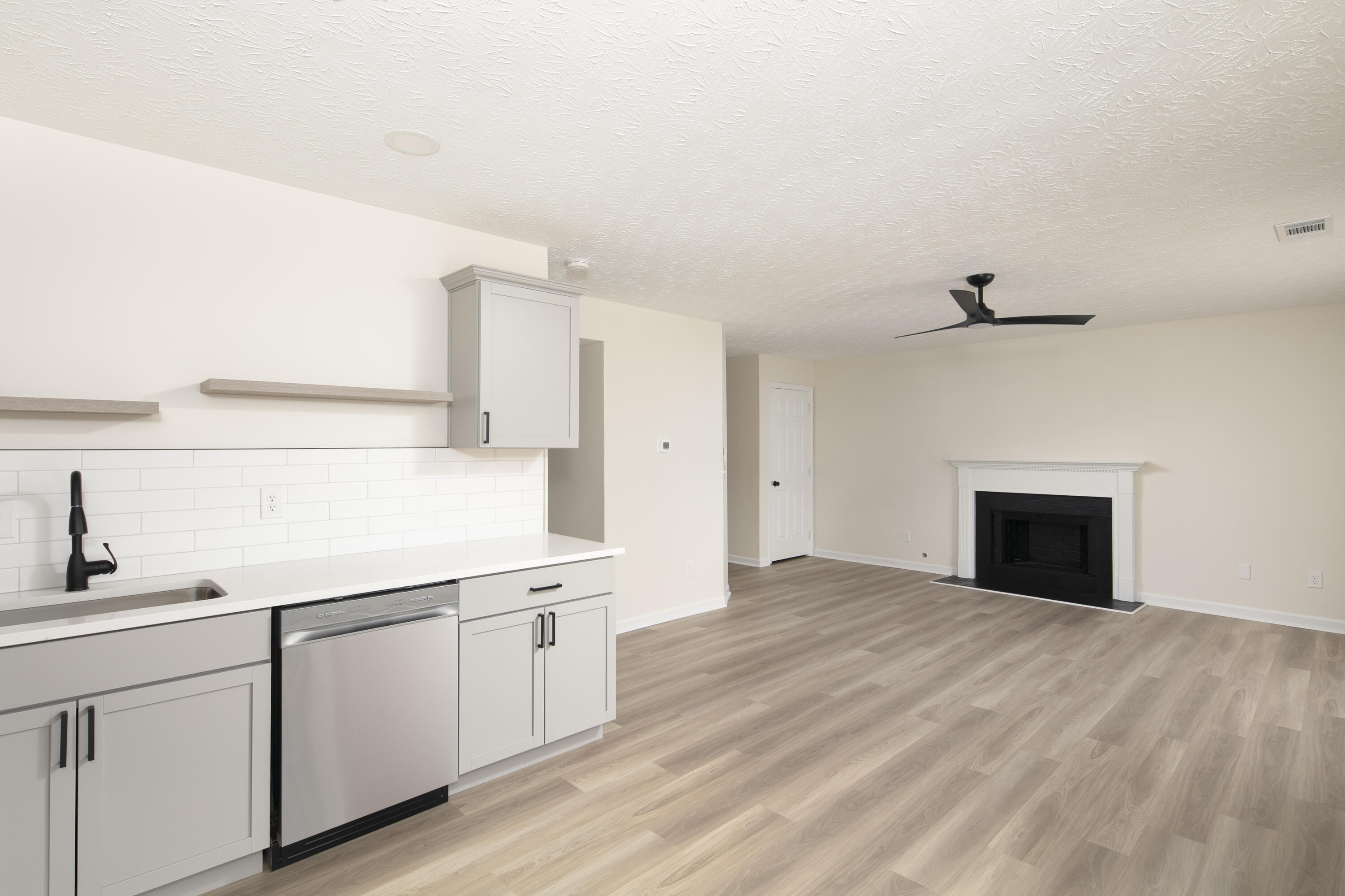 329 Shadow Glen Court Property Photo 10