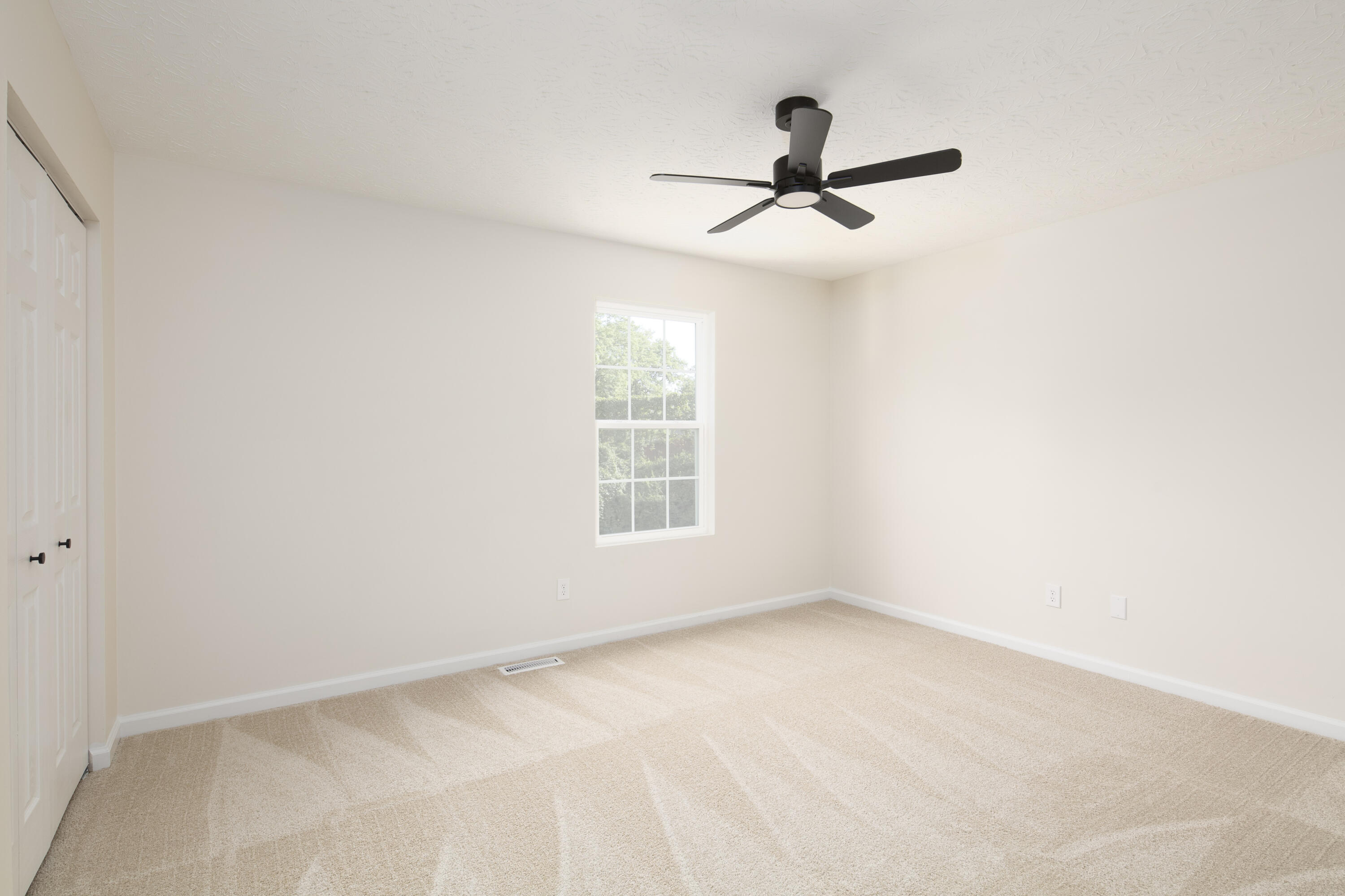 329 Shadow Glen Court Property Photo 19