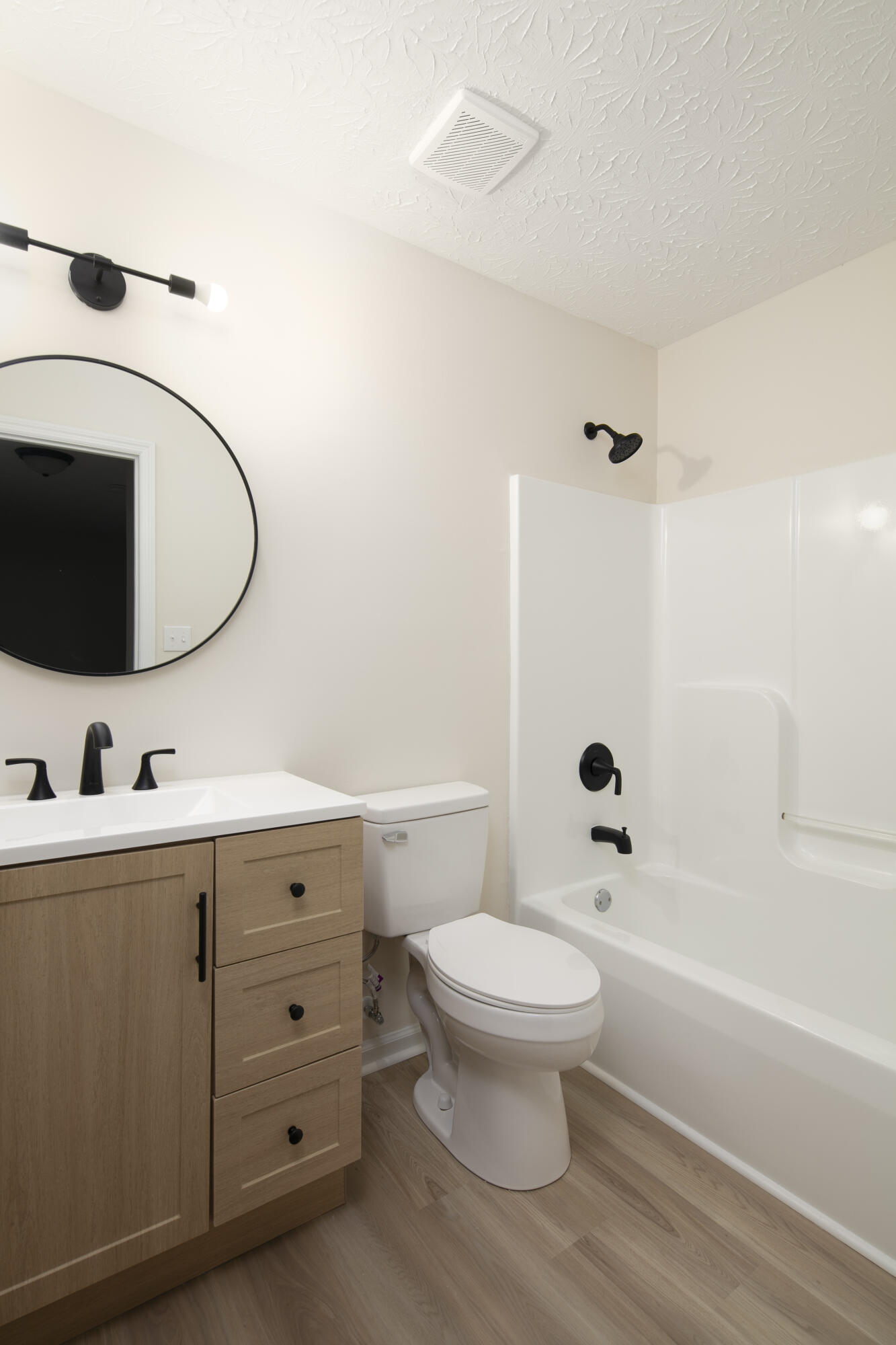 329 Shadow Glen Court Property Photo 22