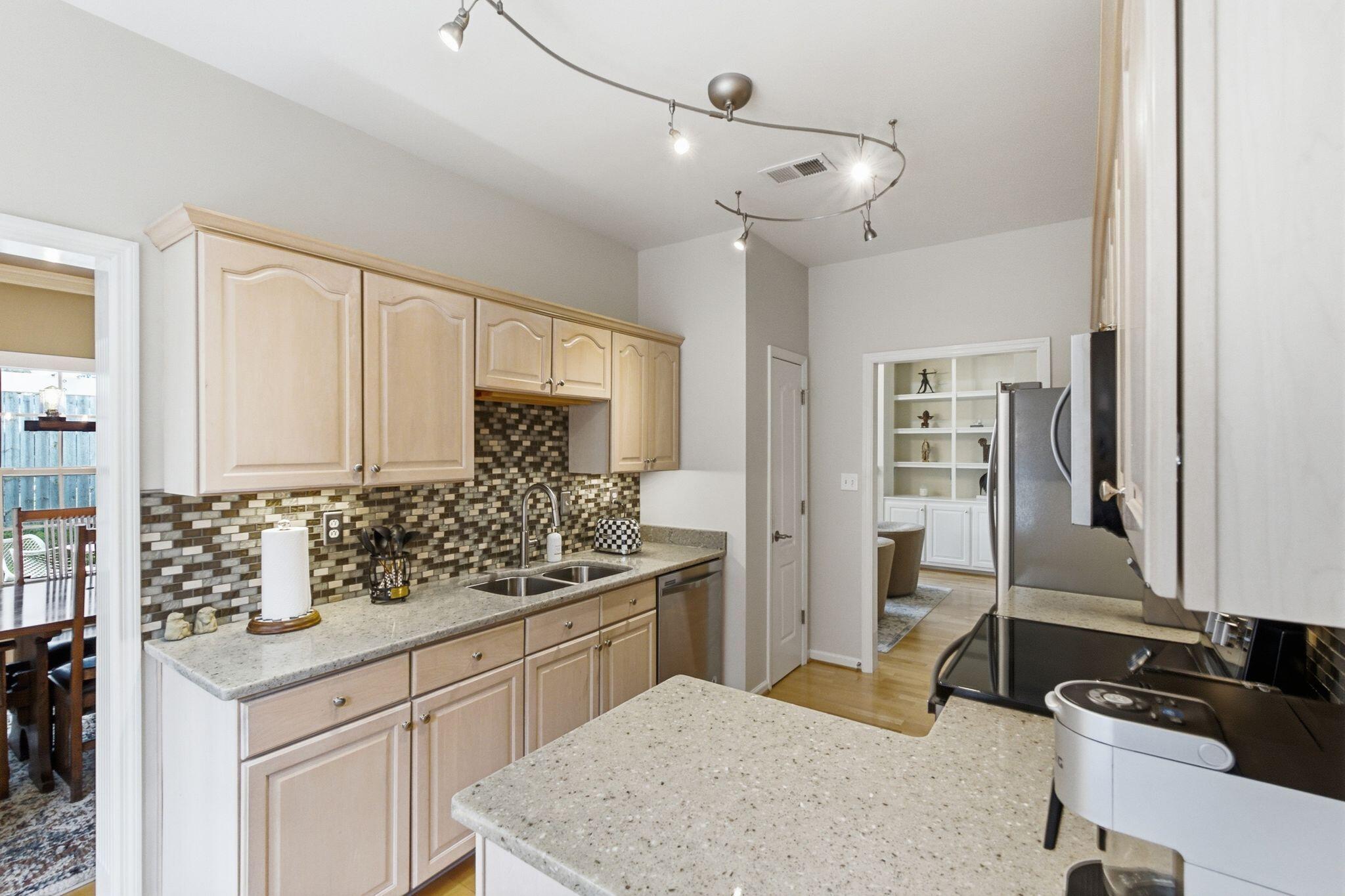1761 Headley Green Property Photo 18