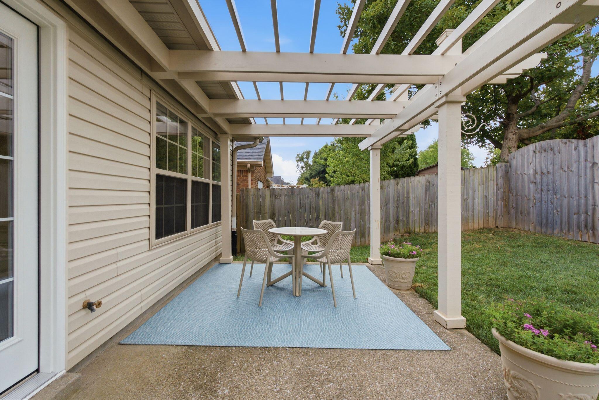 1761 Headley Green Property Photo 38