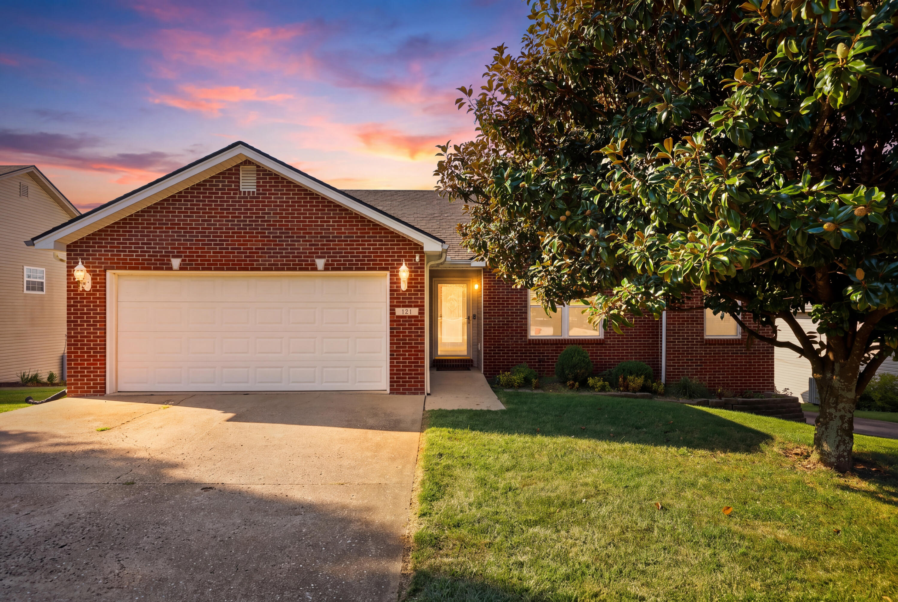 141 White Cliffs Lane Property Photo 1