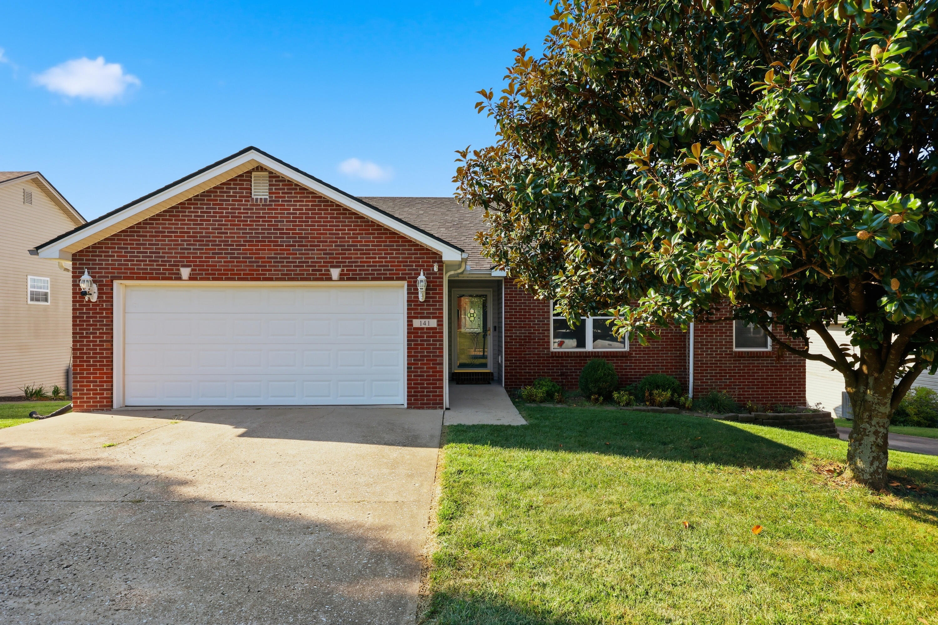 141 White Cliffs Lane Property Photo 2