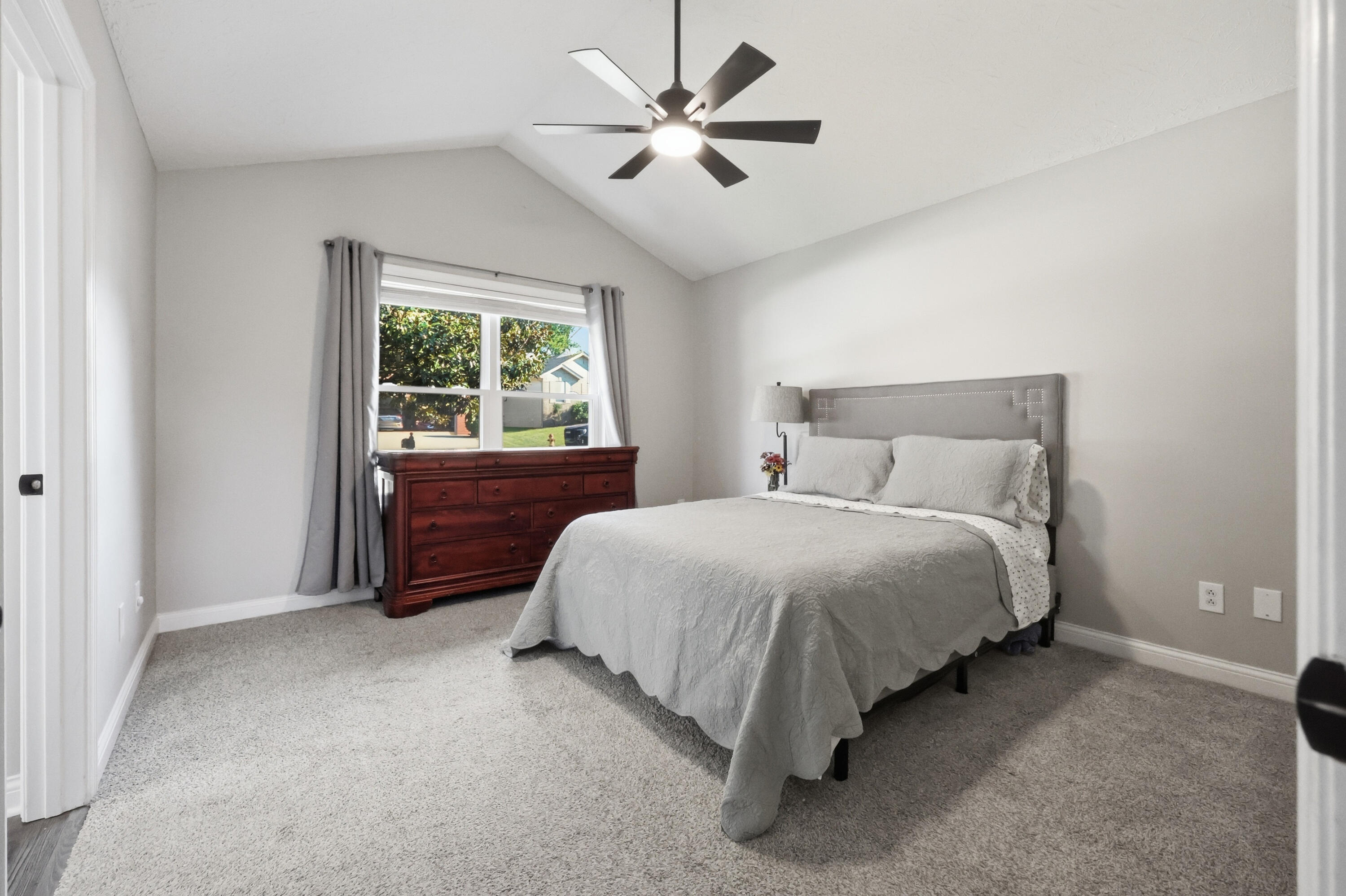 141 White Cliffs Lane Property Photo 14