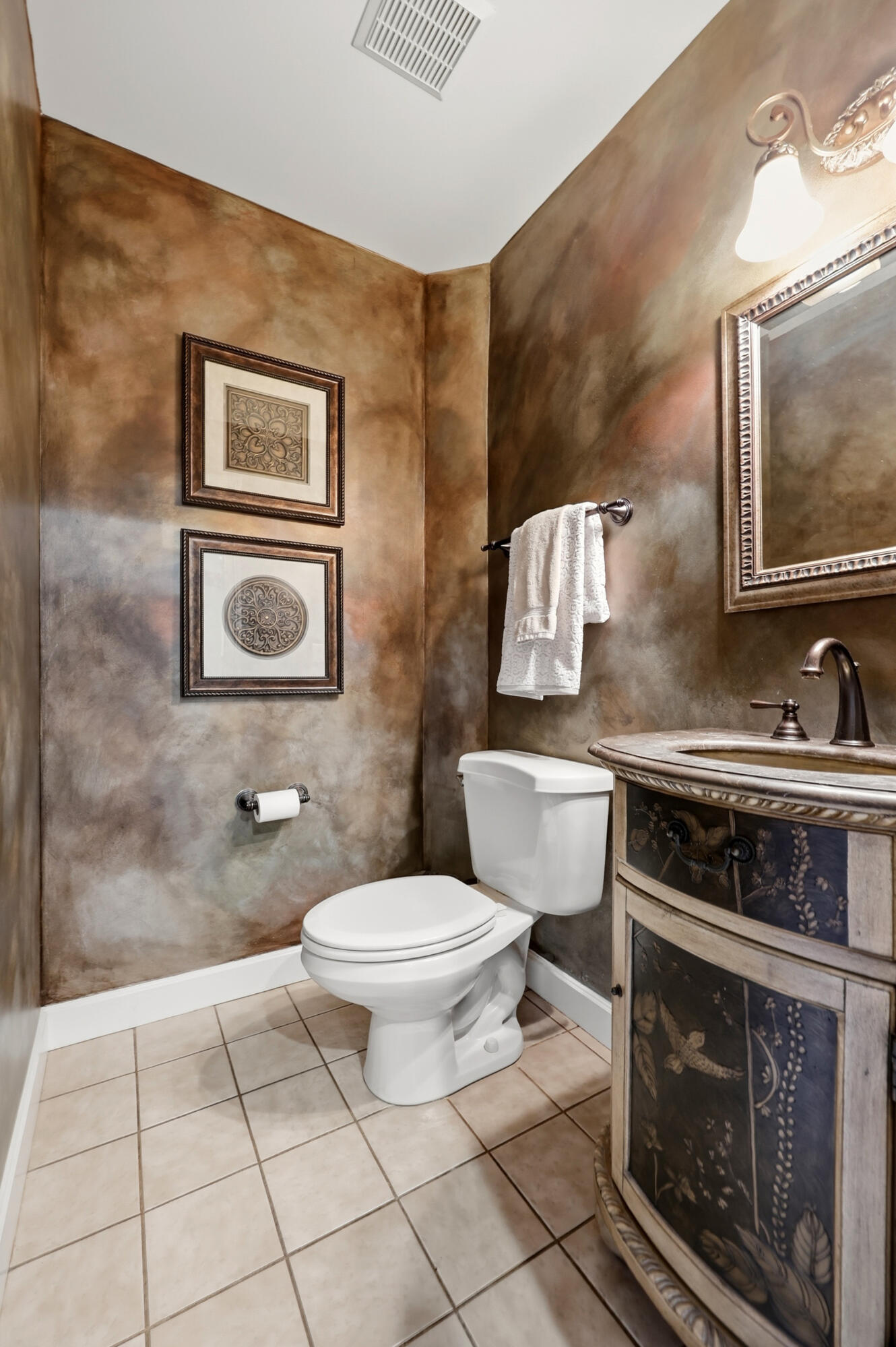 3501 Westmont Circle Property Photo 13