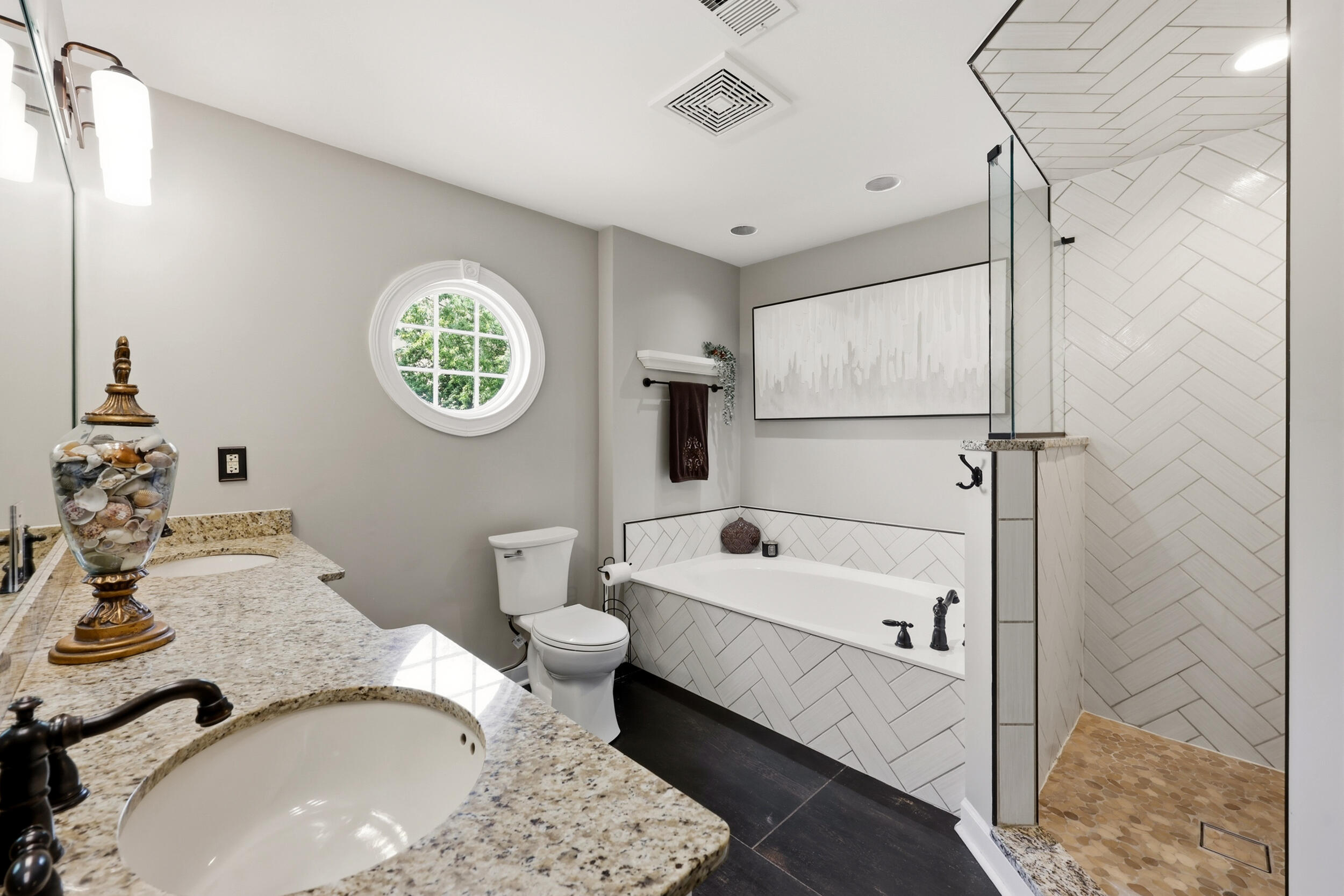 3501 Westmont Circle Property Photo 19