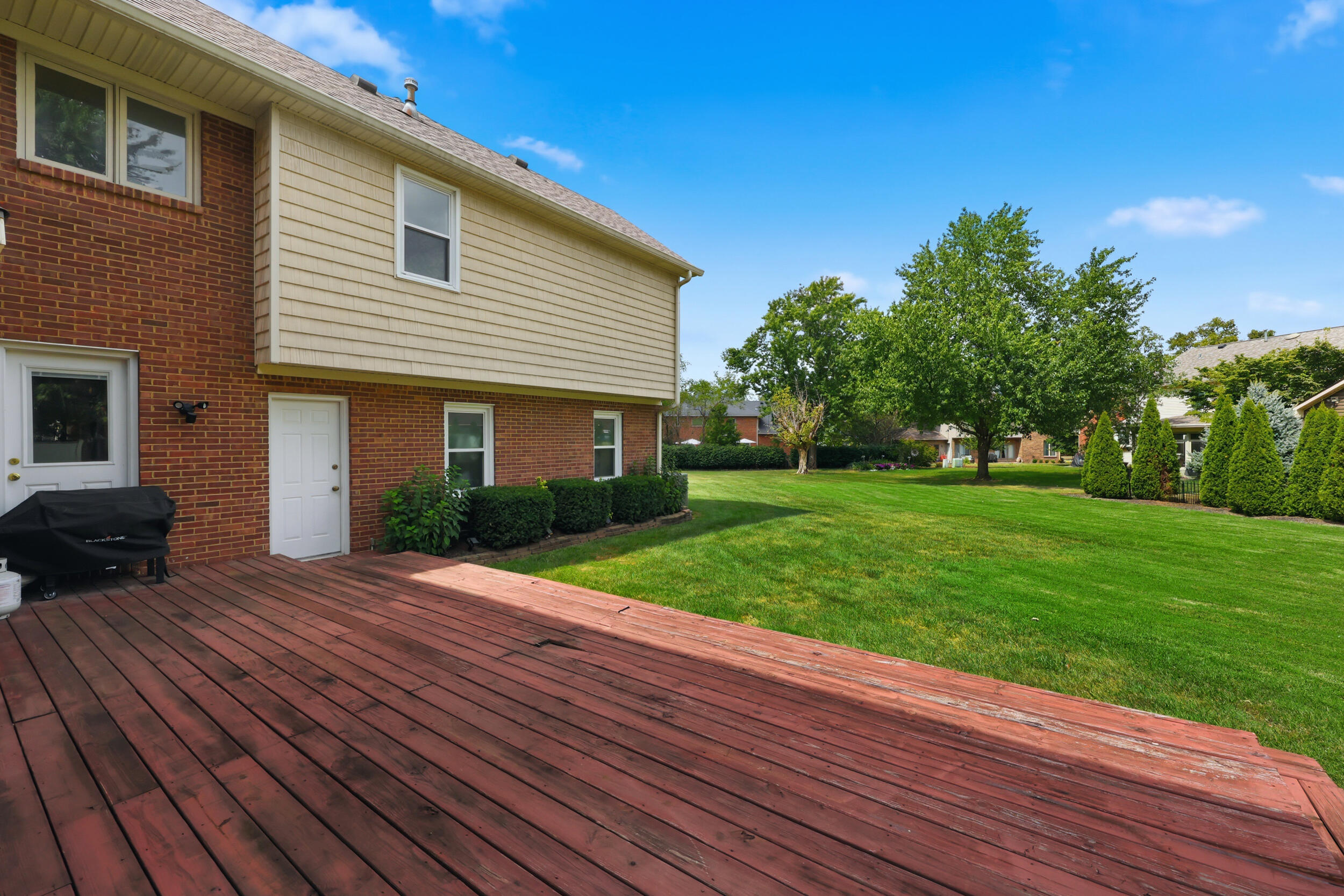 3501 Westmont Circle Property Photo 29