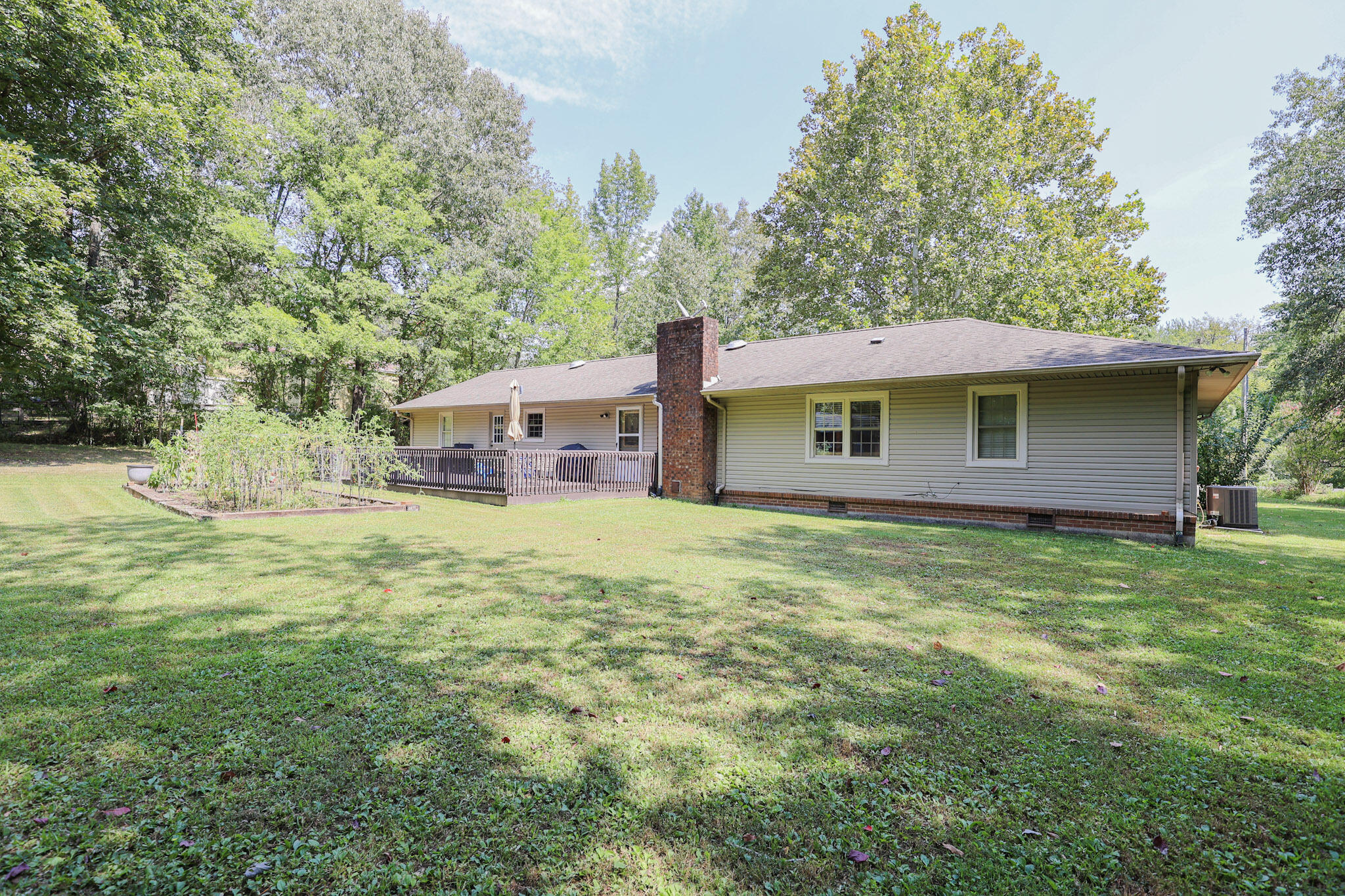 5025 Jeffery Lane Property Photo 9