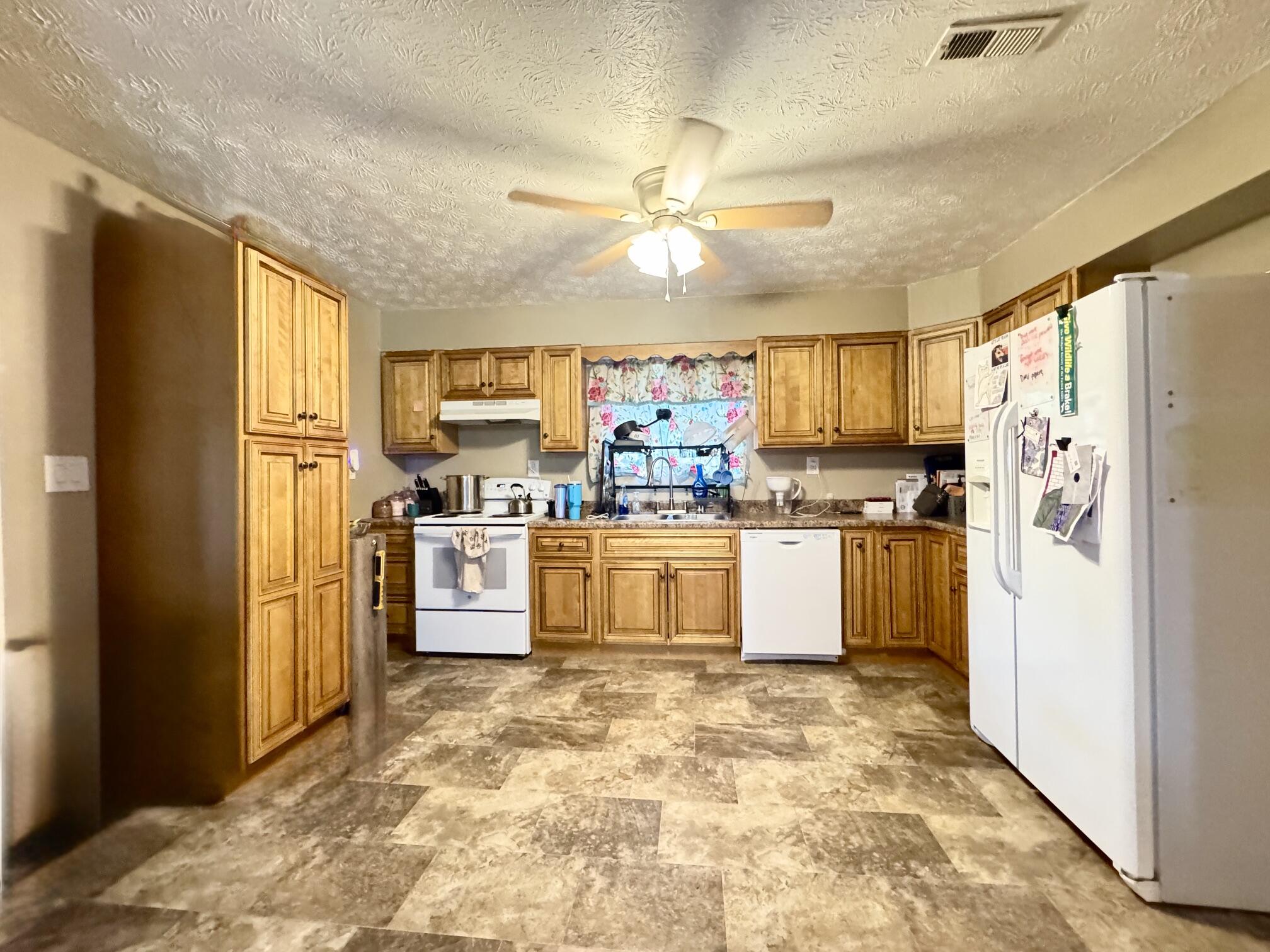 4091 Bee Creek Road Property Photo 7