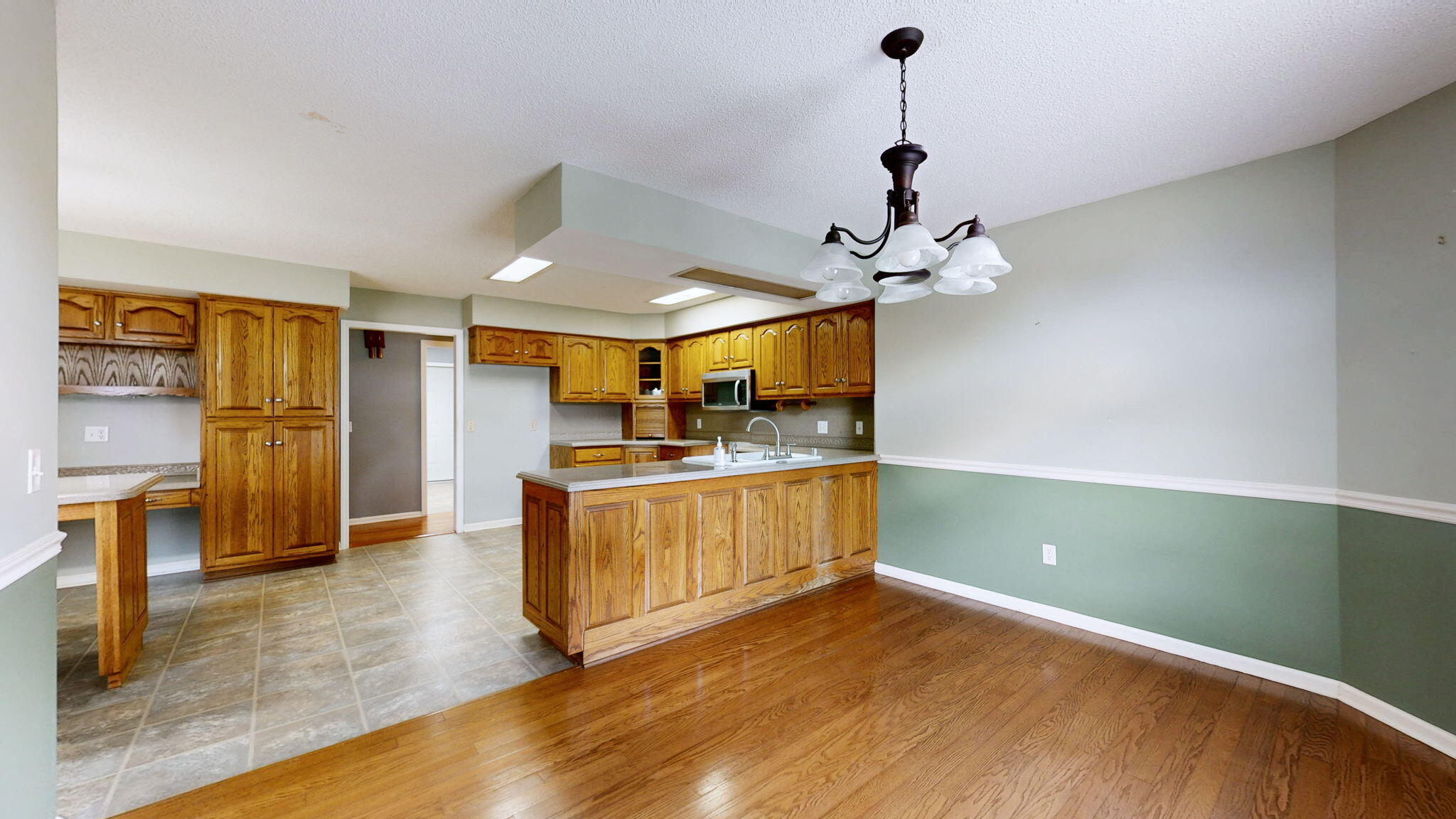 2131 Southwest Drive Property Photo 11