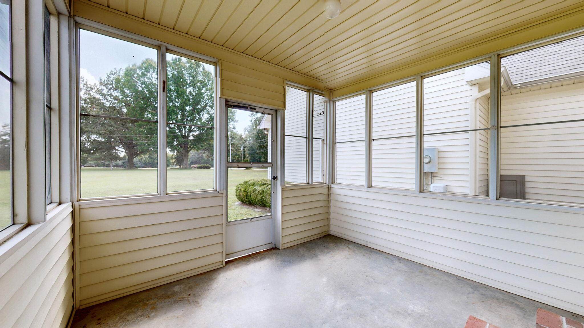 2131 Southwest Drive Property Photo 25