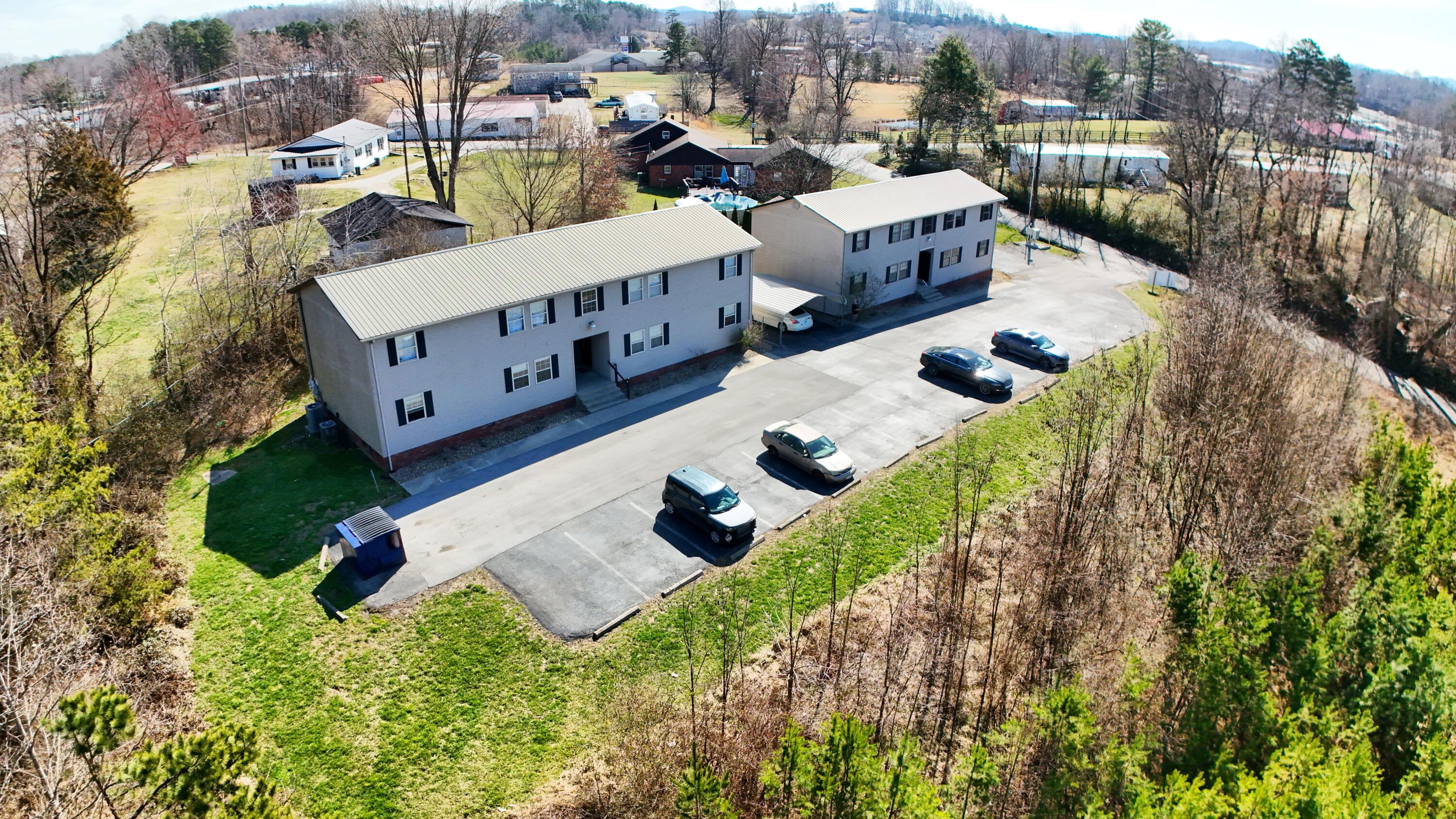 448 N Hills Road Property Photo 1