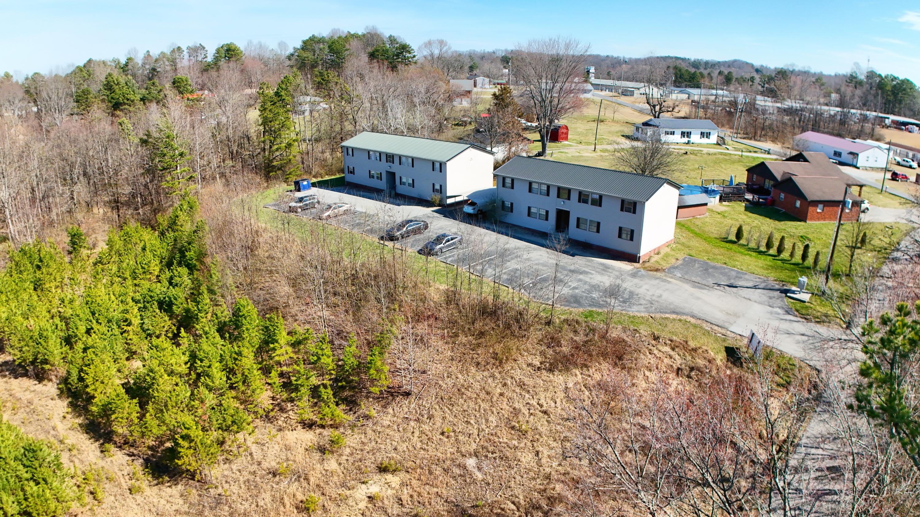 448 N Hills Road Property Photo 6