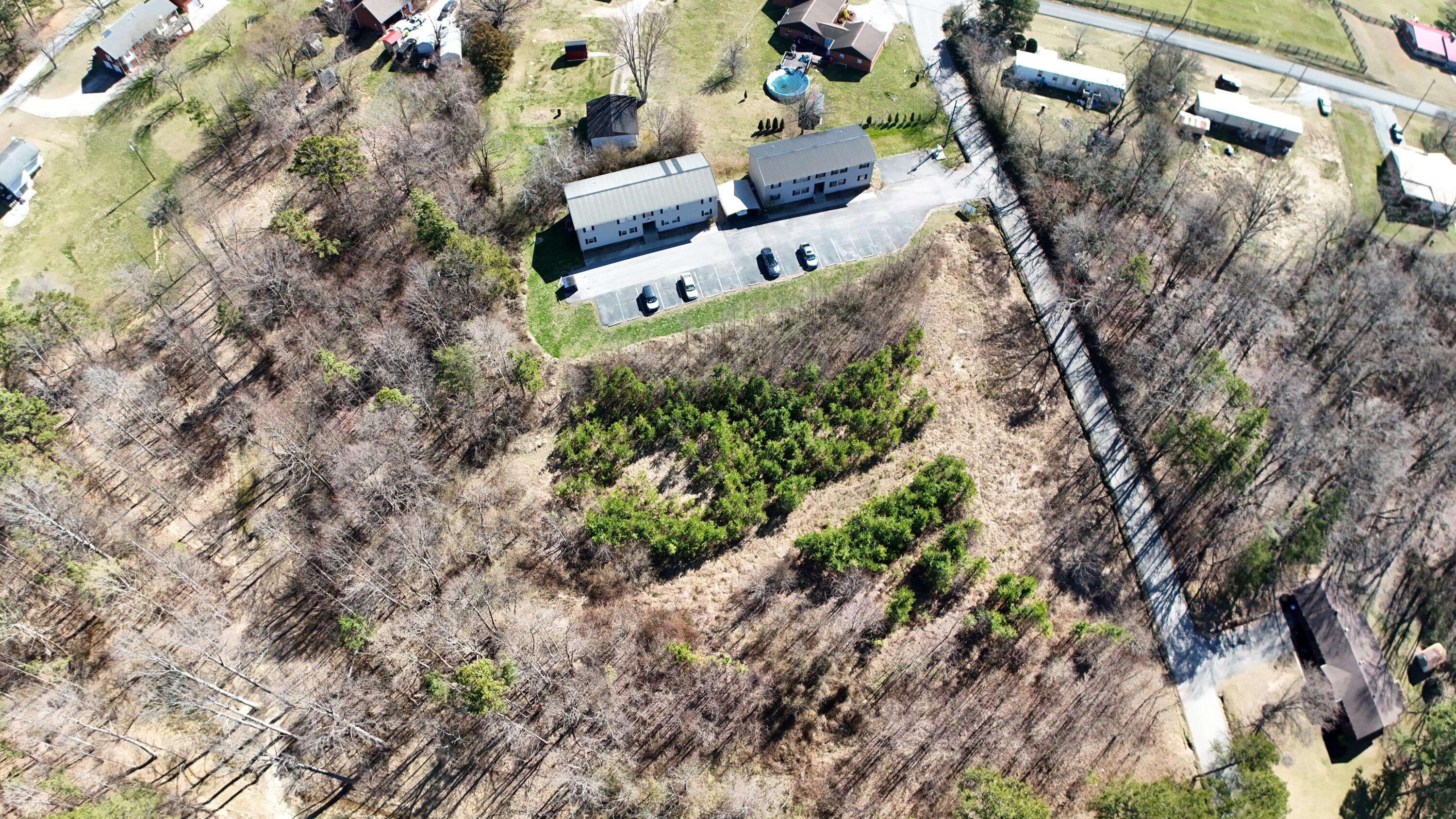 448 N Hills Road Property Photo 7