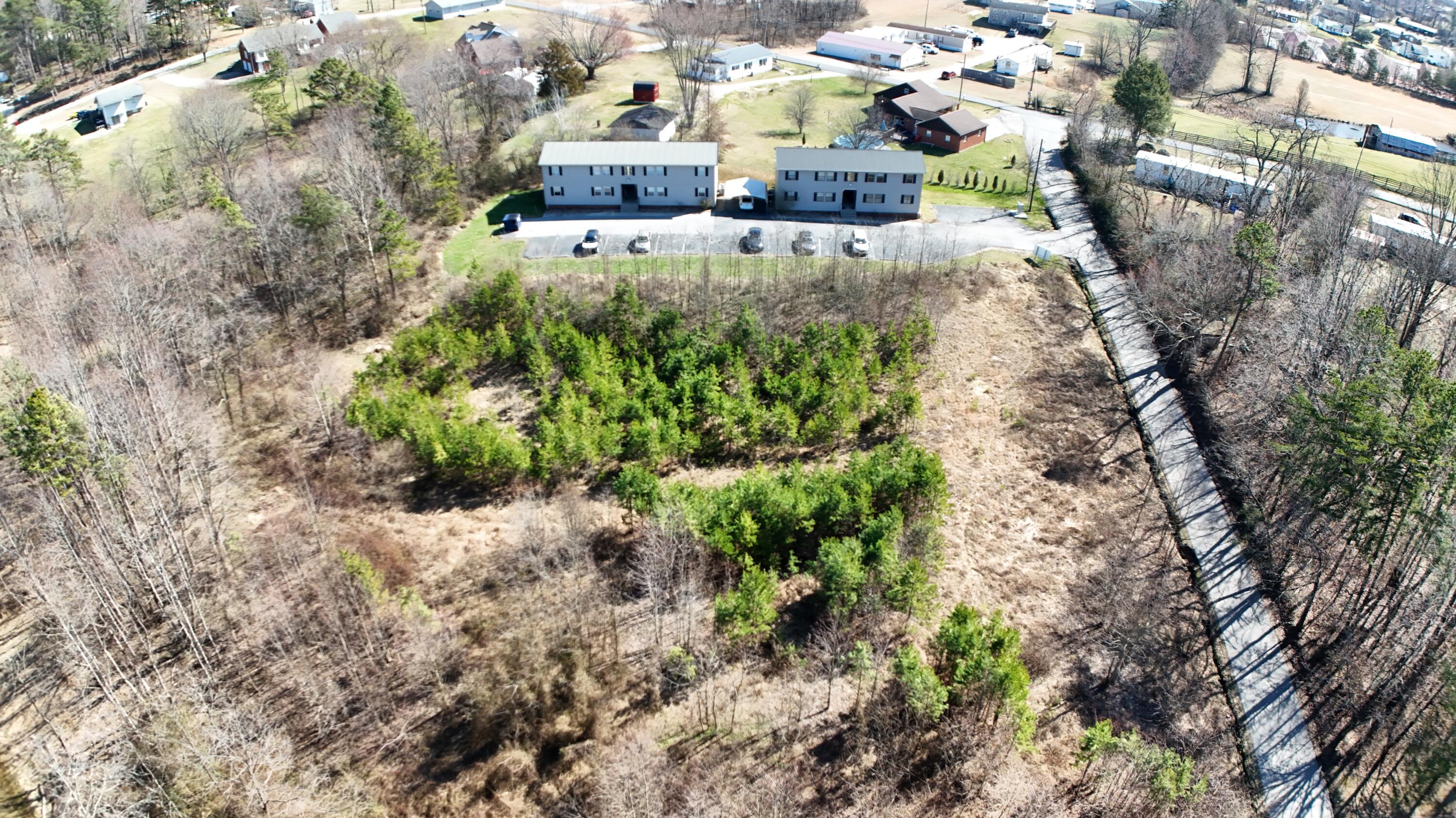 448 N Hills Road Property Photo 9
