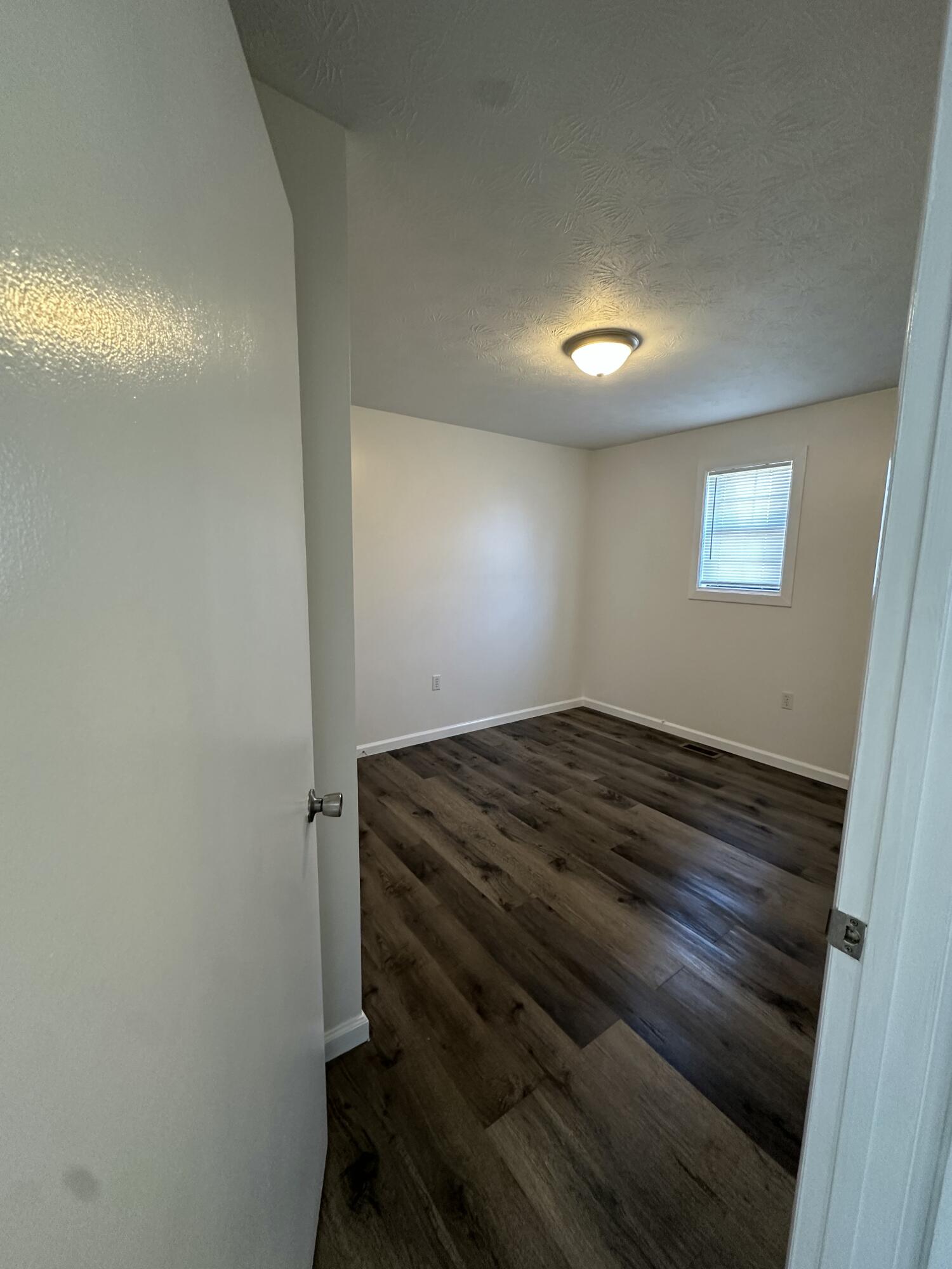 448 N Hills Road Property Photo 14