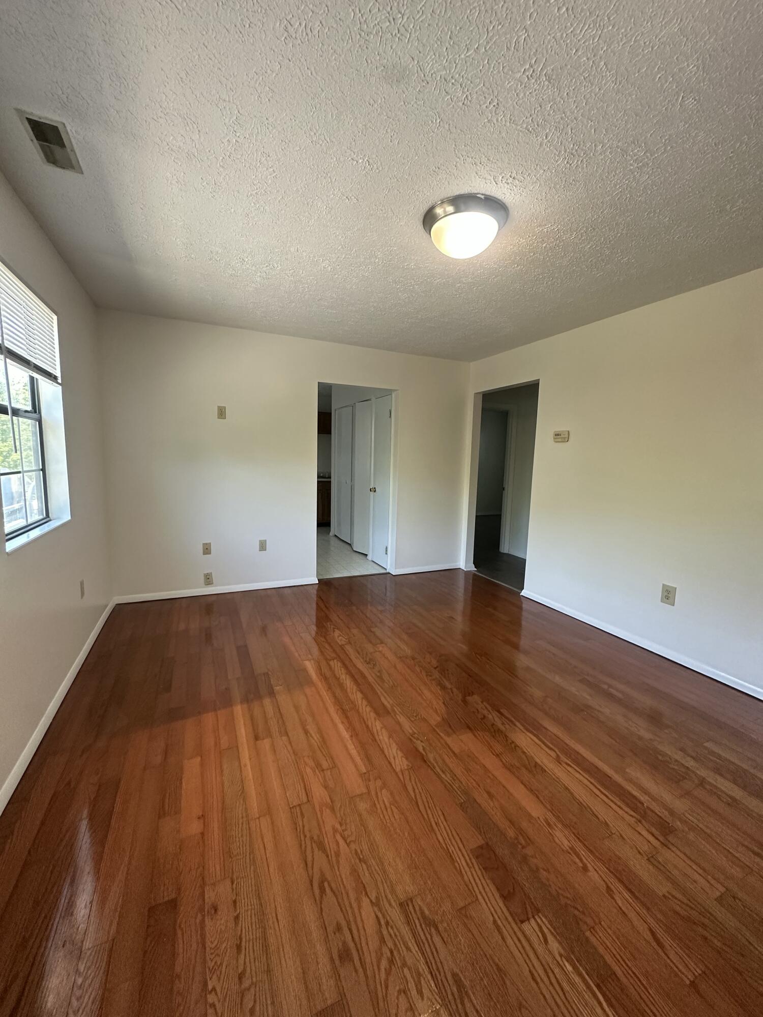448 N Hills Road Property Photo 17